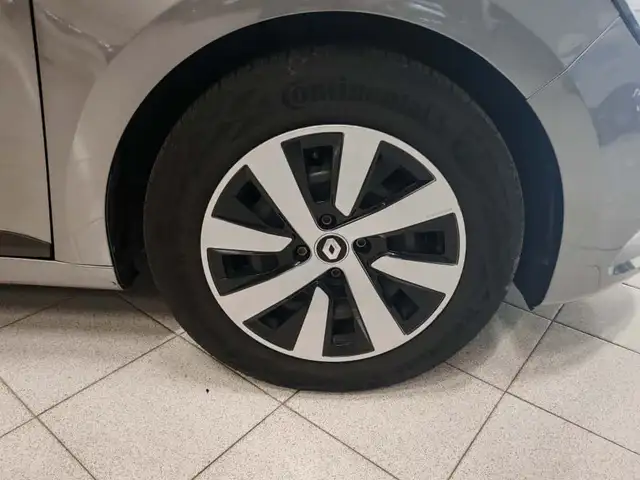 Renault Clio view 10