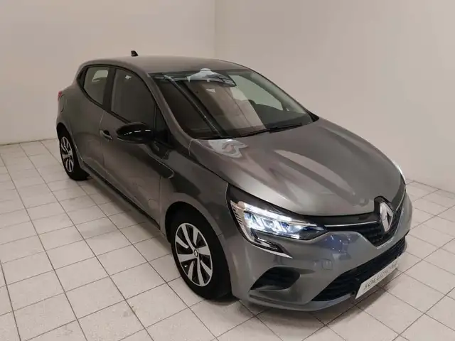 Renault Clio view 23