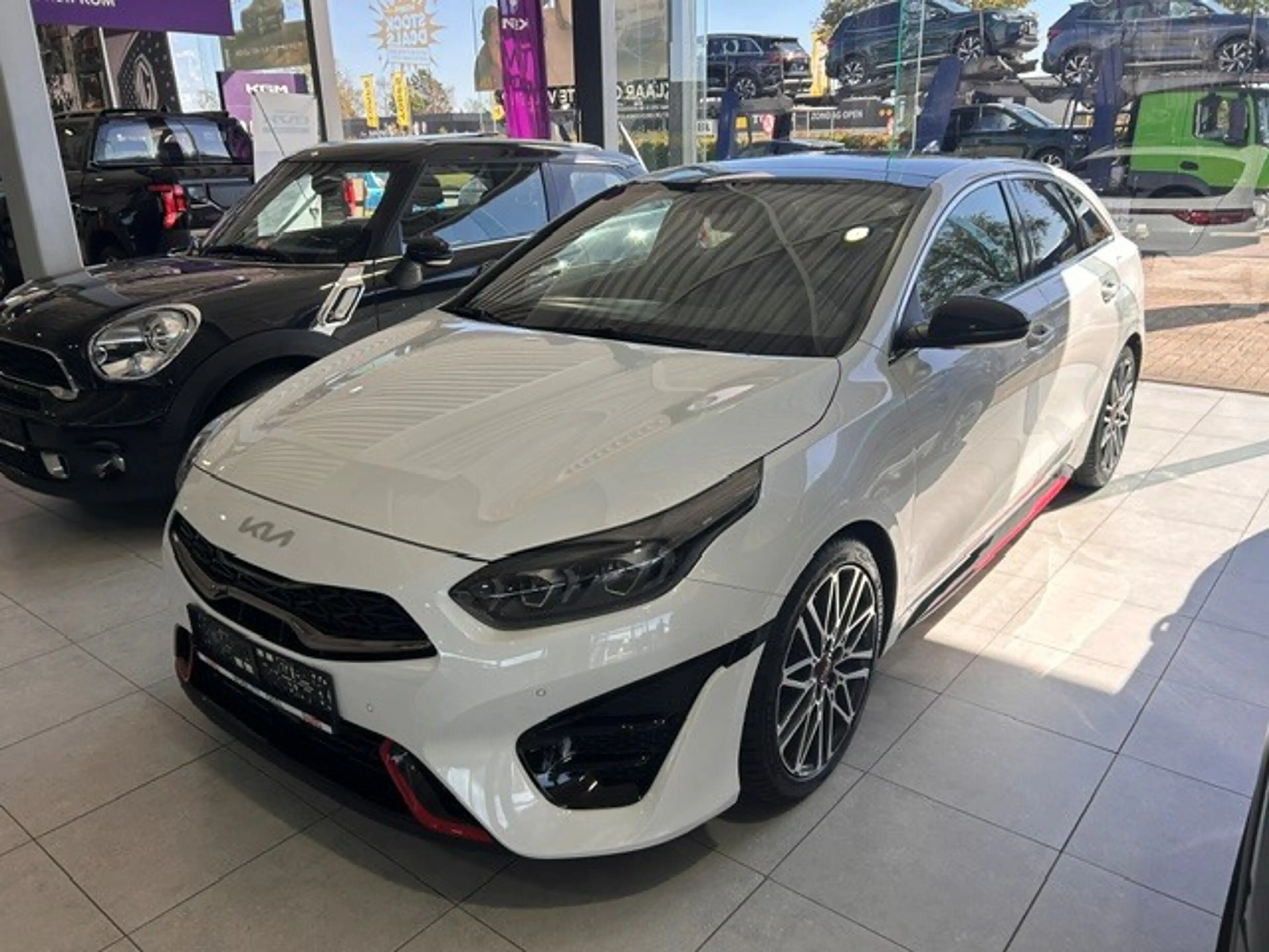 Kia ProCeed / pro_cee'd ProCeed GT 1.6 T-GDi GT ISG DCT