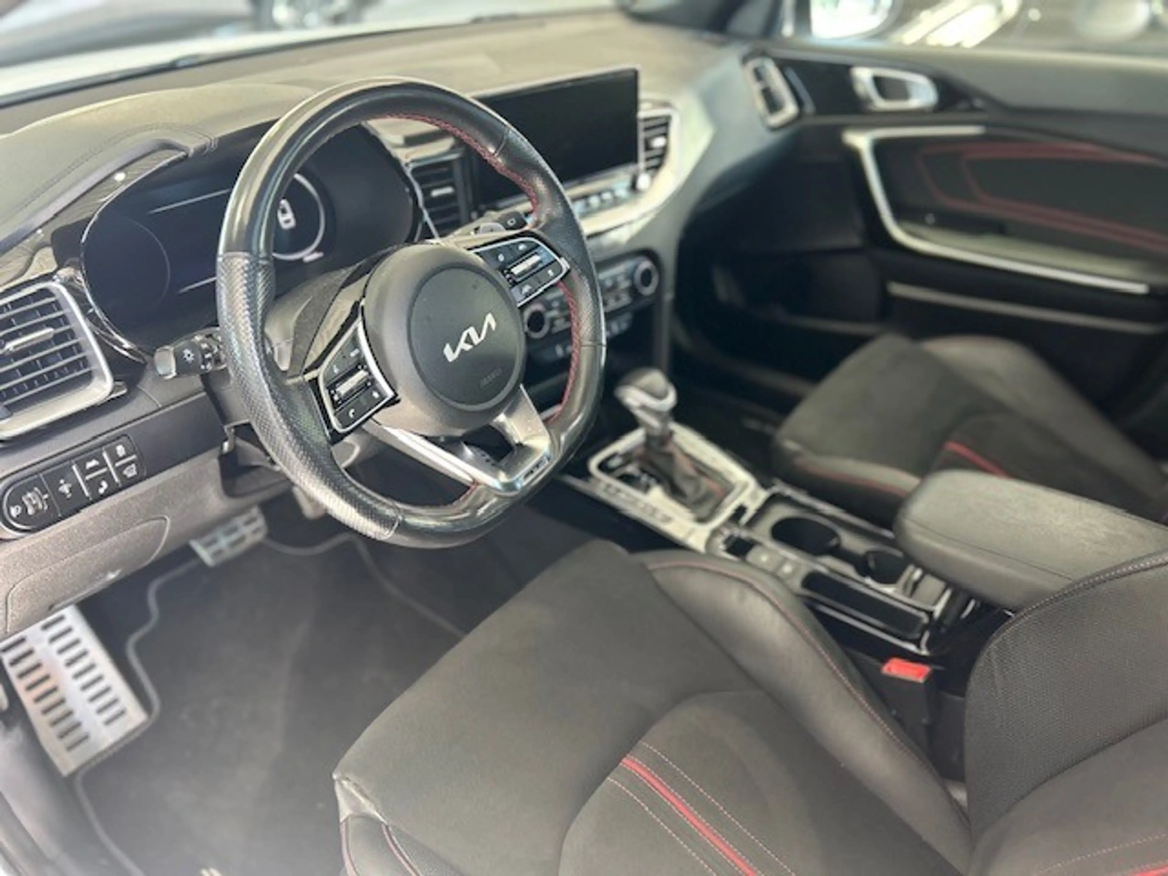 Kia ProCeed / pro_cee'd ProCeed GT 1.6 T-GDi GT ISG DCT — photo 5