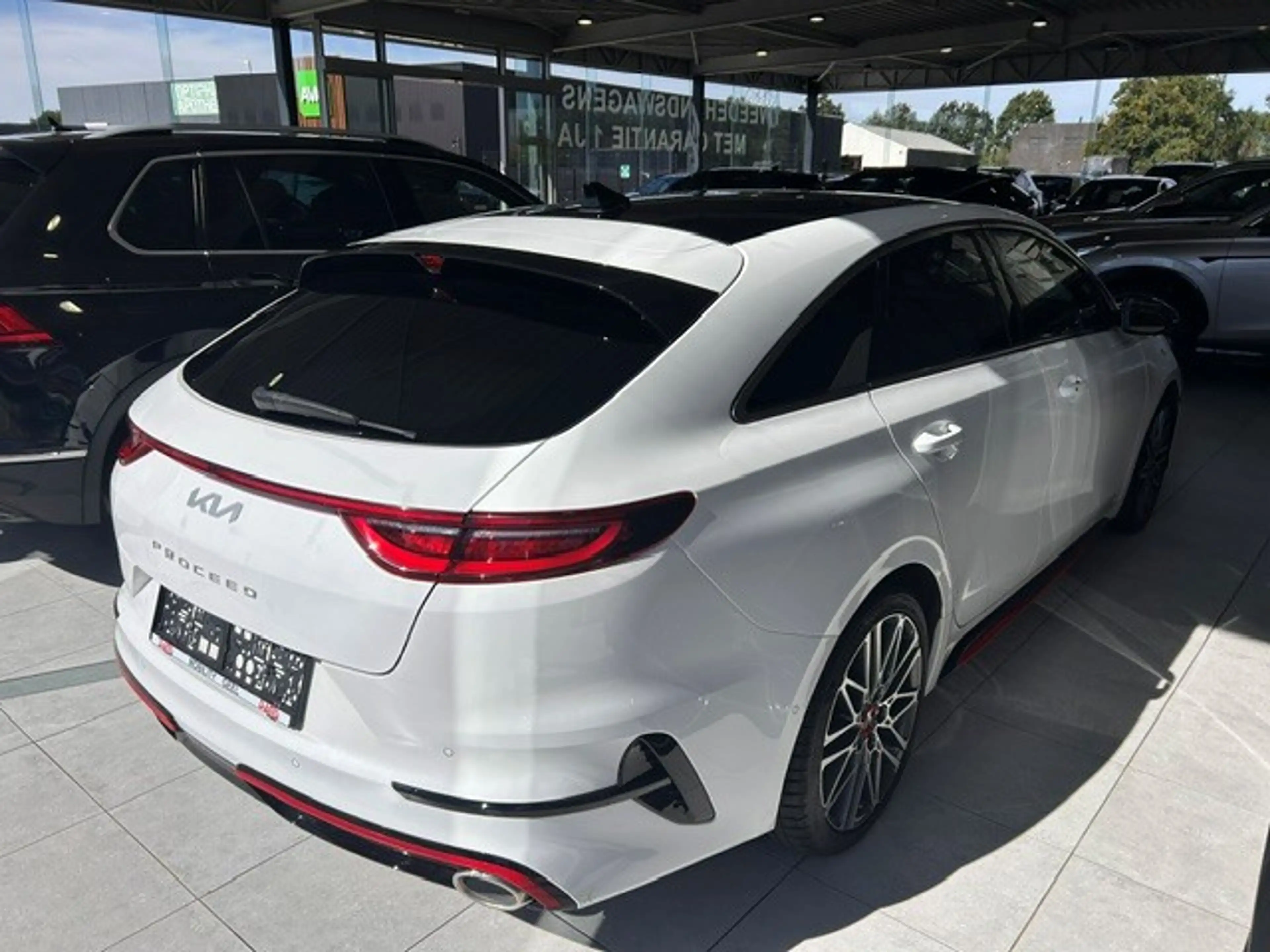 Kia ProCeed / pro_cee'd ProCeed GT 1.6 T-GDi GT ISG DCT — photo 3