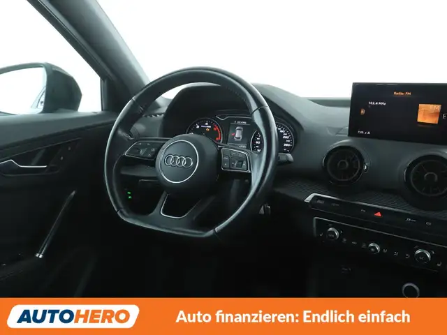 Audi Q2 view 13