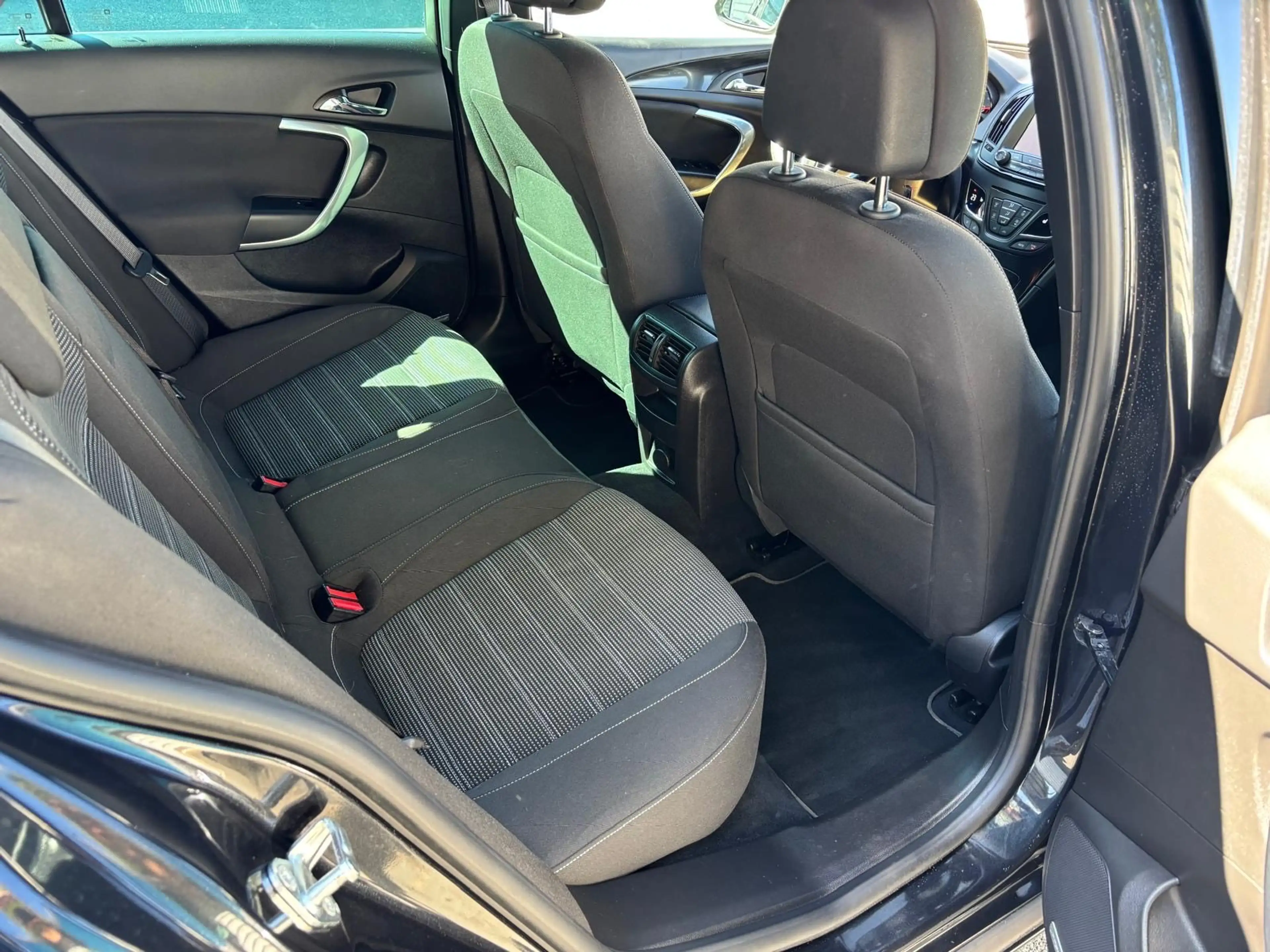 Opel Insignia ST 1,6 SIDI Turbo Ecotec Sport Aut. opc Line — photo 13