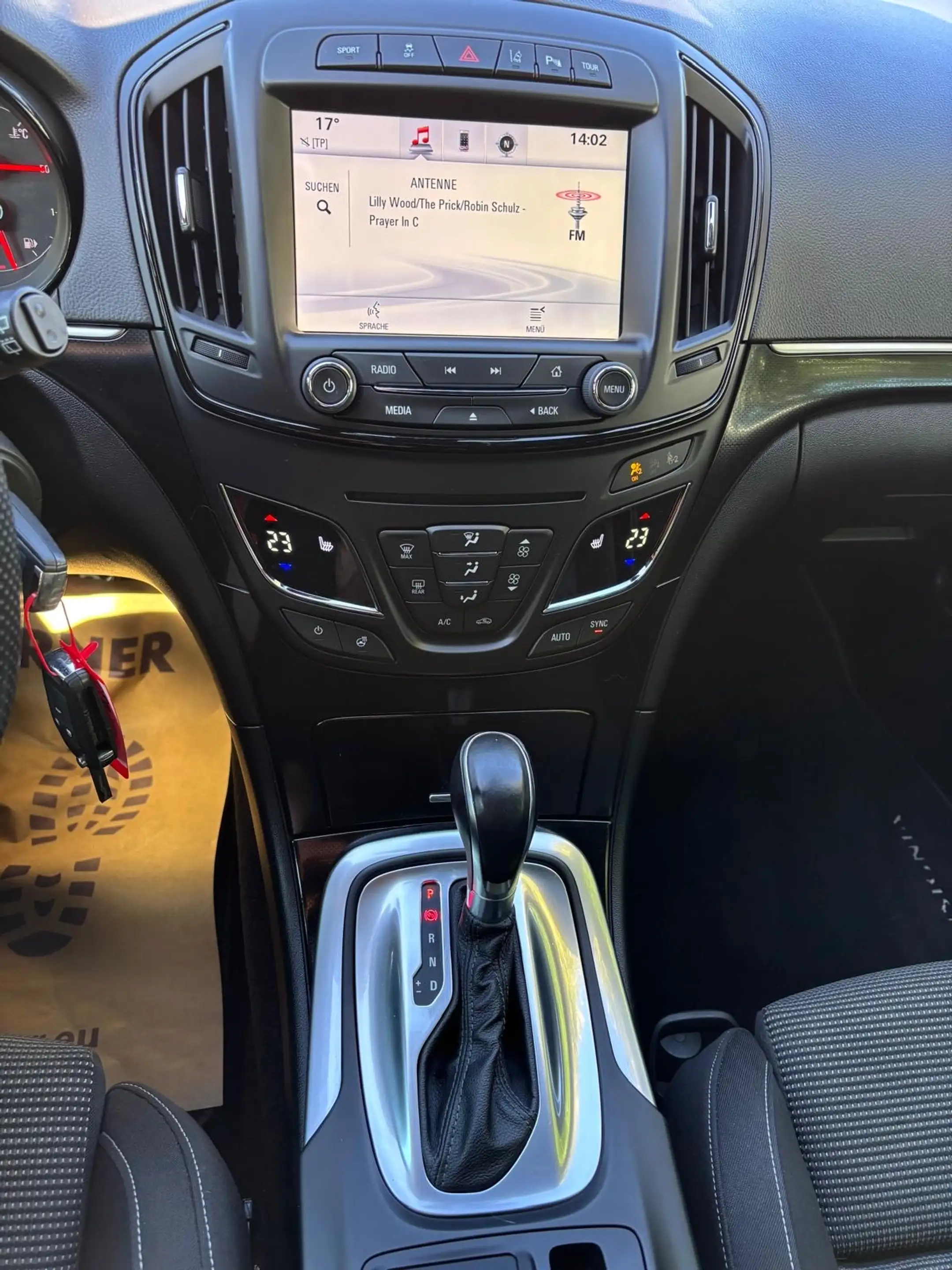 Opel Insignia ST 1,6 SIDI Turbo Ecotec Sport Aut. opc Line — photo 9