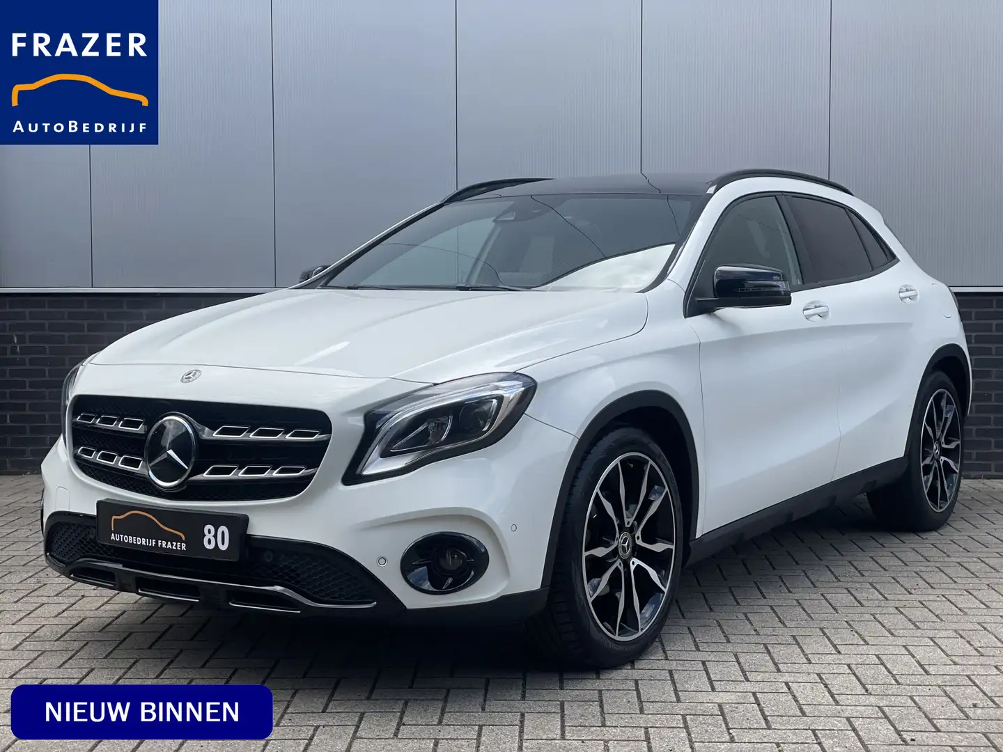 Mercedes-Benz GLA 200 DESIGN AUTOMAAT / PANO / NAVI / CRUISE / FULL OPTI Wit - 1