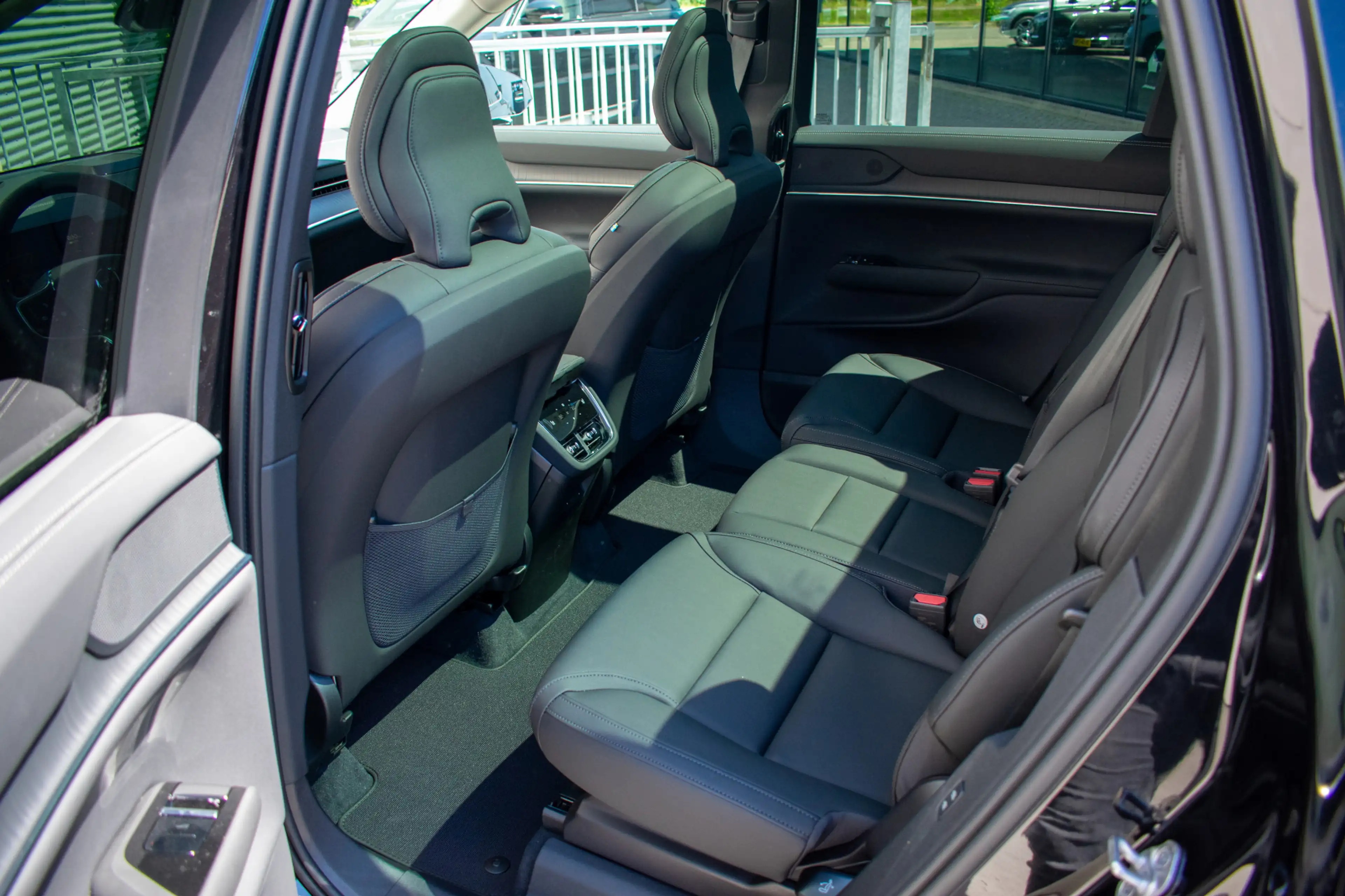 Volvo EX90 Single Motor Core 7p. 104 kWh Pillot assist Pack-C — photo 22