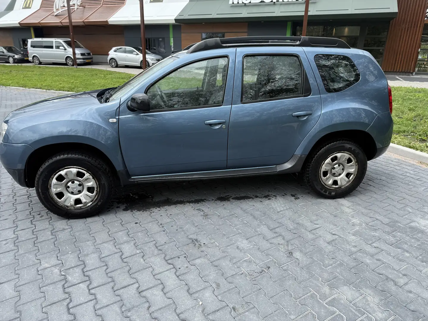 Dacia Duster 1.6 16V 4x4 - 1
