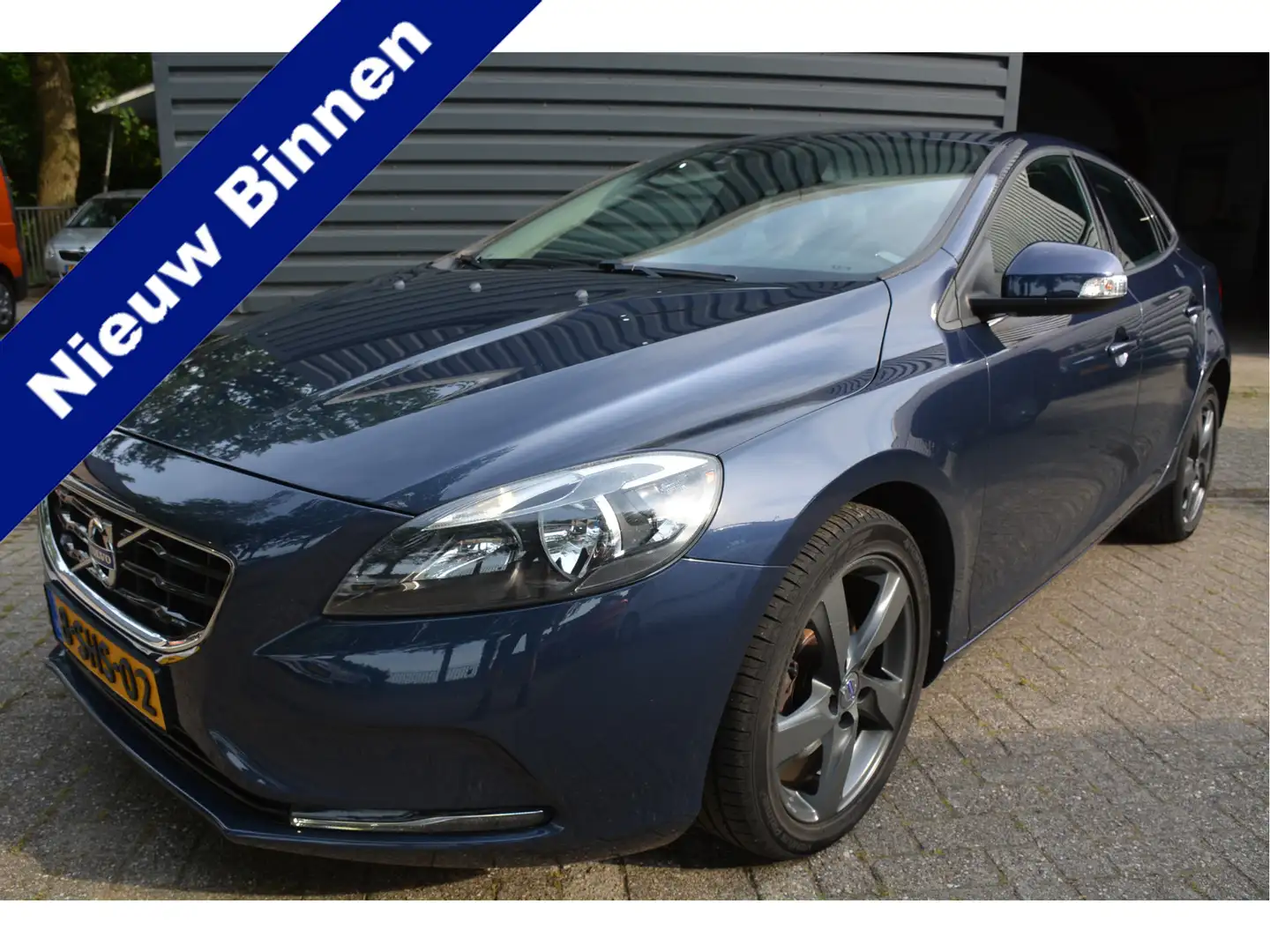 Volvo V40 1.6 T3 Kinetic Navi Clima CC PDC Blauw - 1