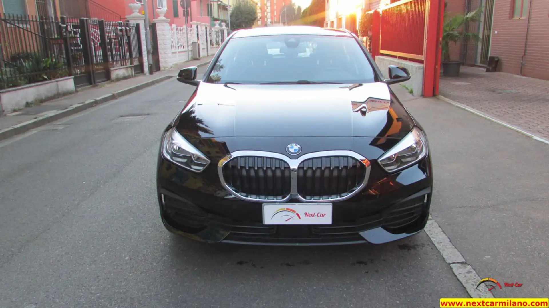 BMW 116 d 5p. Business Advantage Schwarz - 2