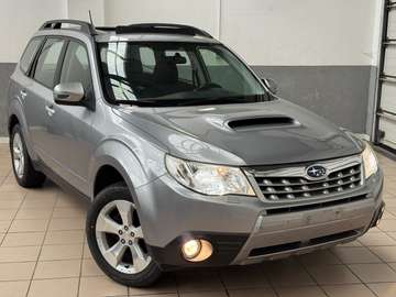 : Subaru Forester 2.0D 4x4 (2011) – 1er Proprio – Carnet complet – Full Options – Pour export /‼️ marchand / mécanicien‼️