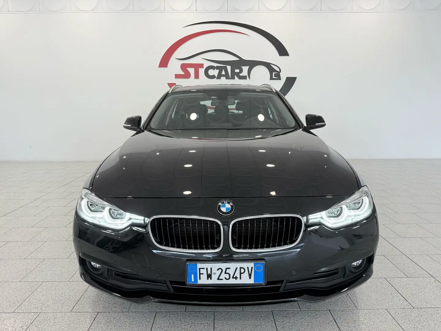 BMW 318 318d Touring Business Advantage auto Nero - 2