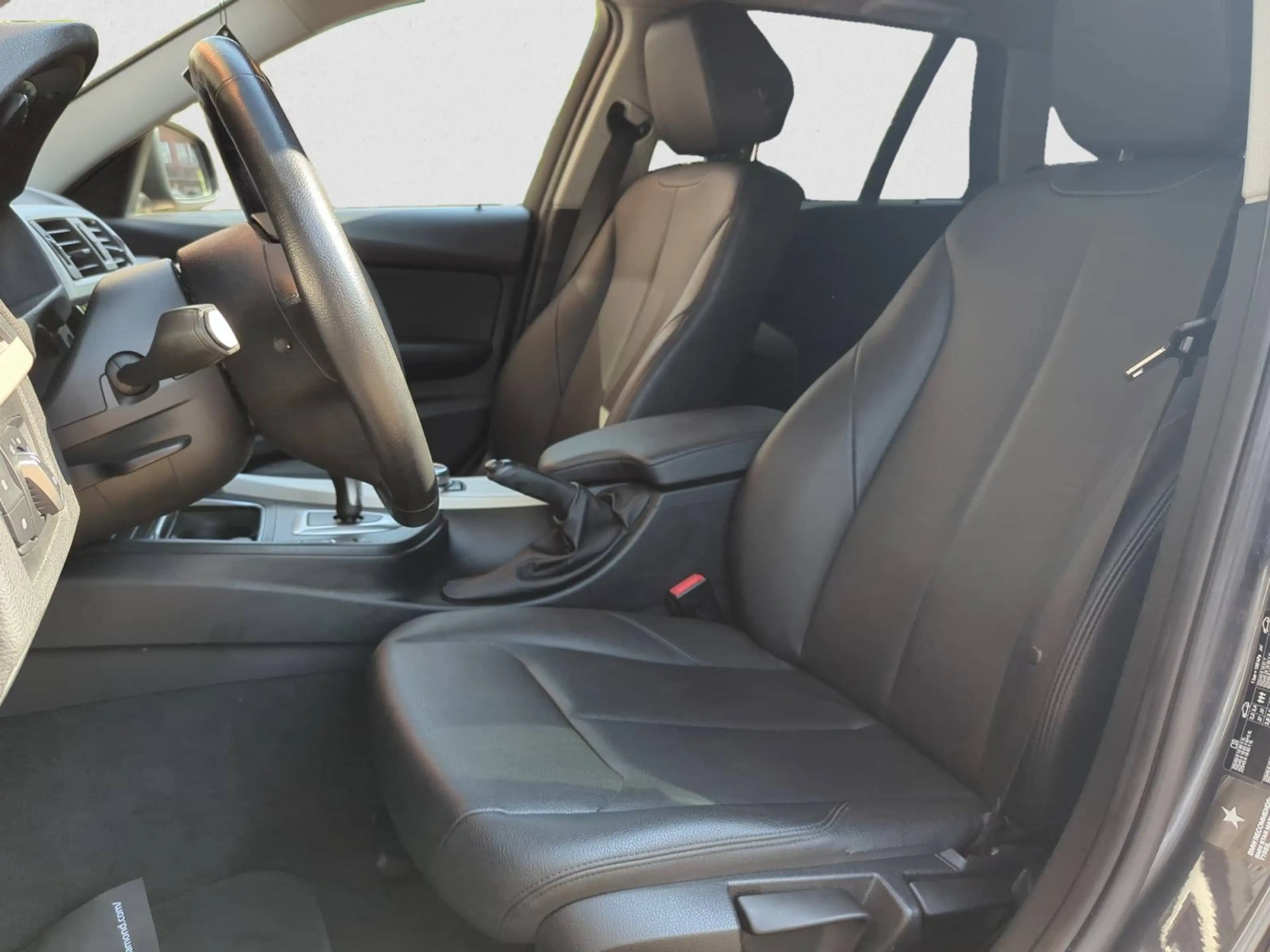 BMW 316 Touring / Automatic / Carplay / Android Auto — photo 10