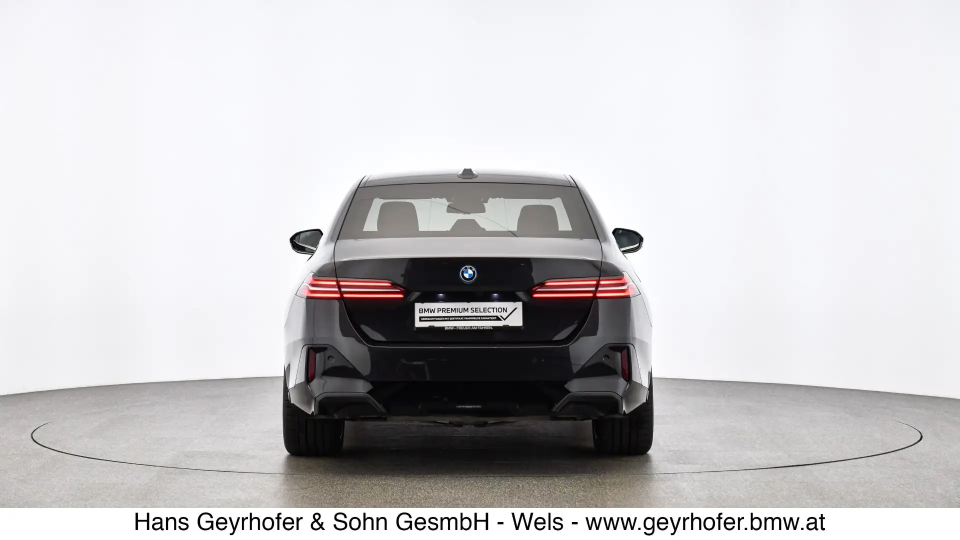 BMW 550 e xDrive (reserviert) *M-Paket/AHK/Sitzlüftung/Memorysitz/DA-Prof./360°* Grau - 2