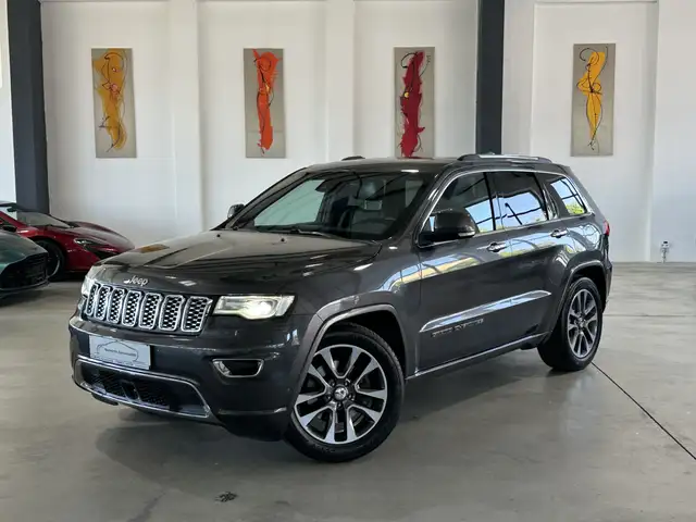 Jeep Grand Cherokee V6 Overland 1 Hd. Pano Leder AHK