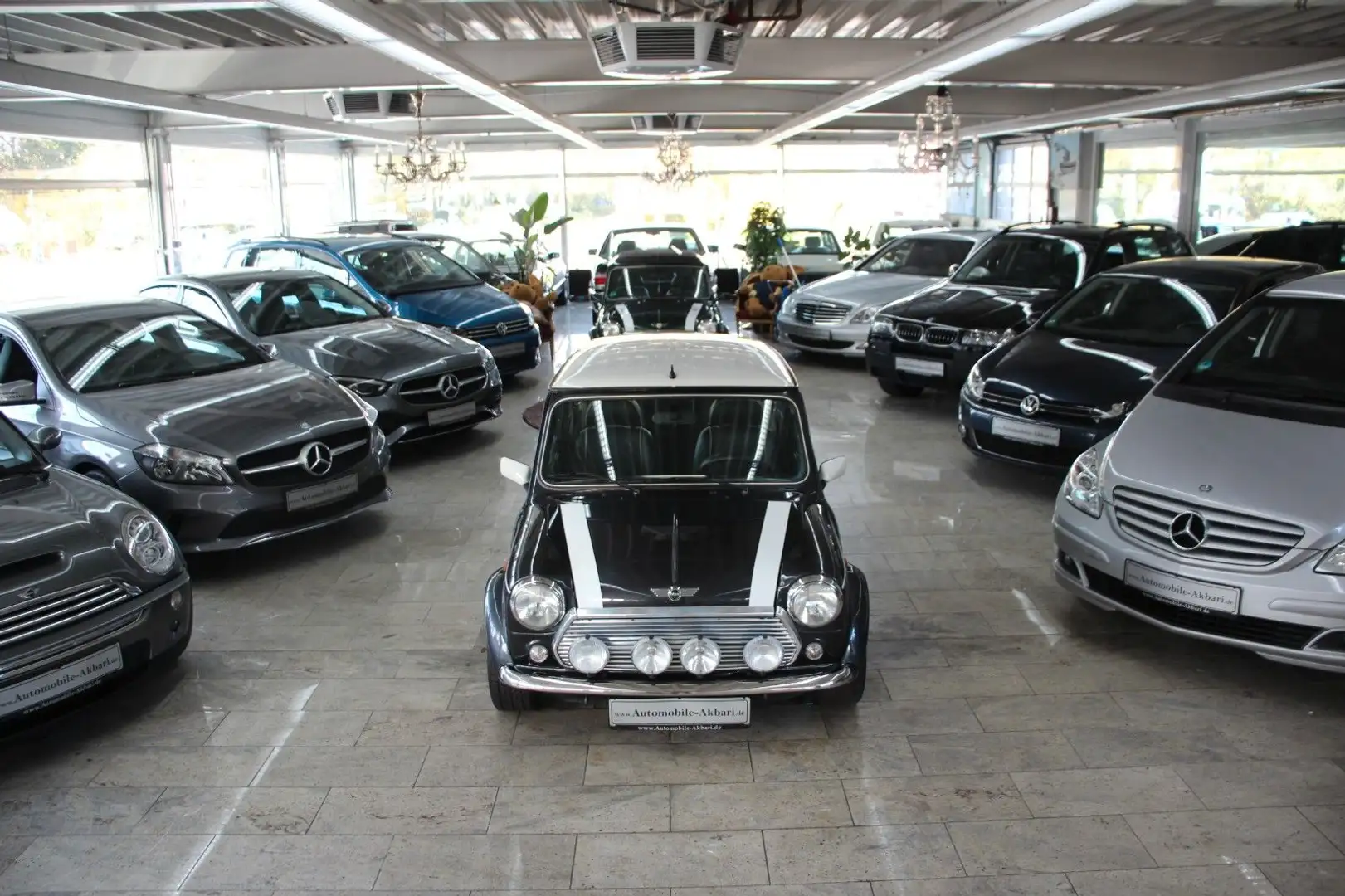 MINI 1300 Cooper 1300 Schwarz - 1