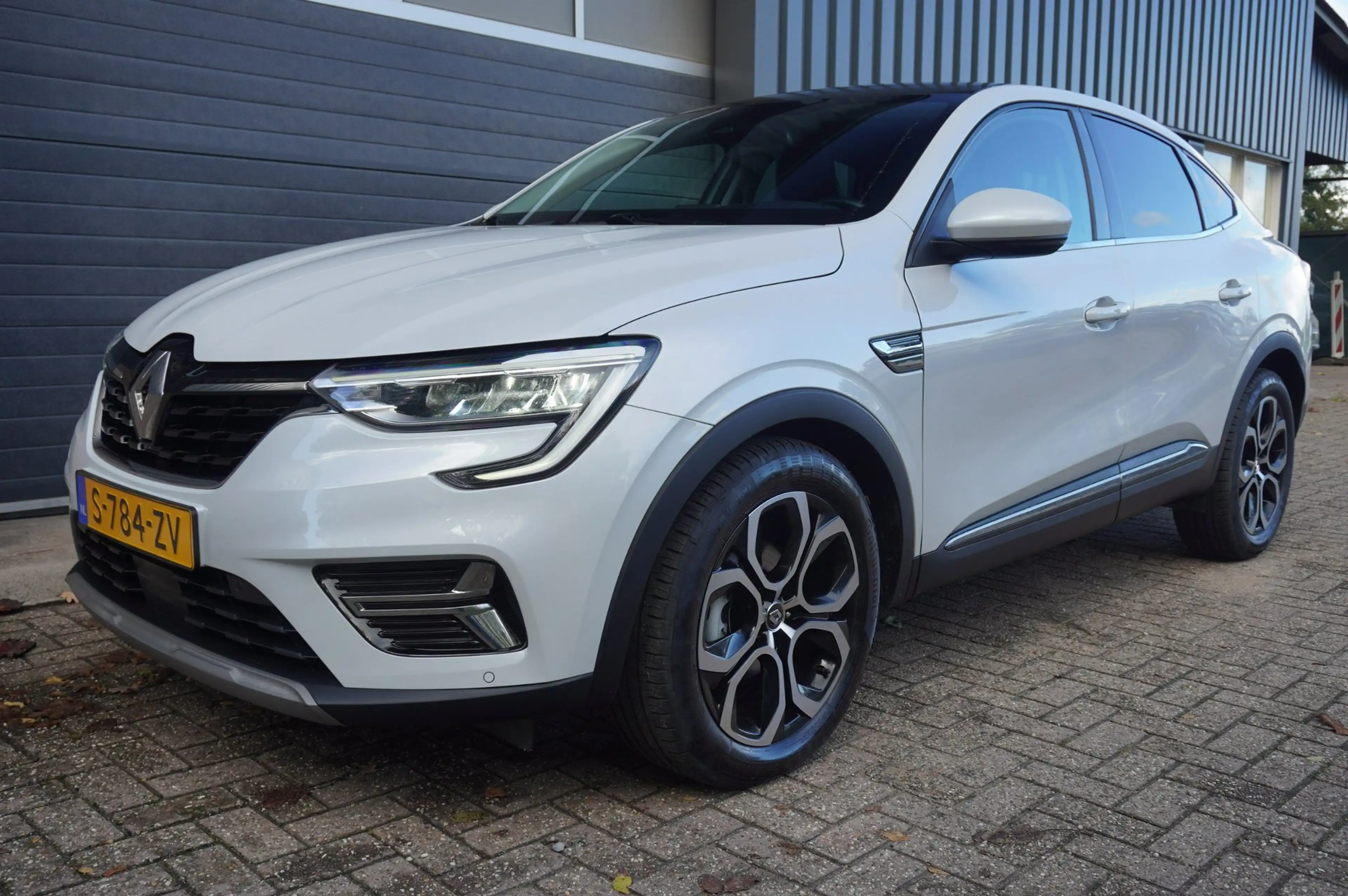 Renault Arkana 1.3 mild hybrid 160 techno / Schuifkanteldak / Car — photo 6