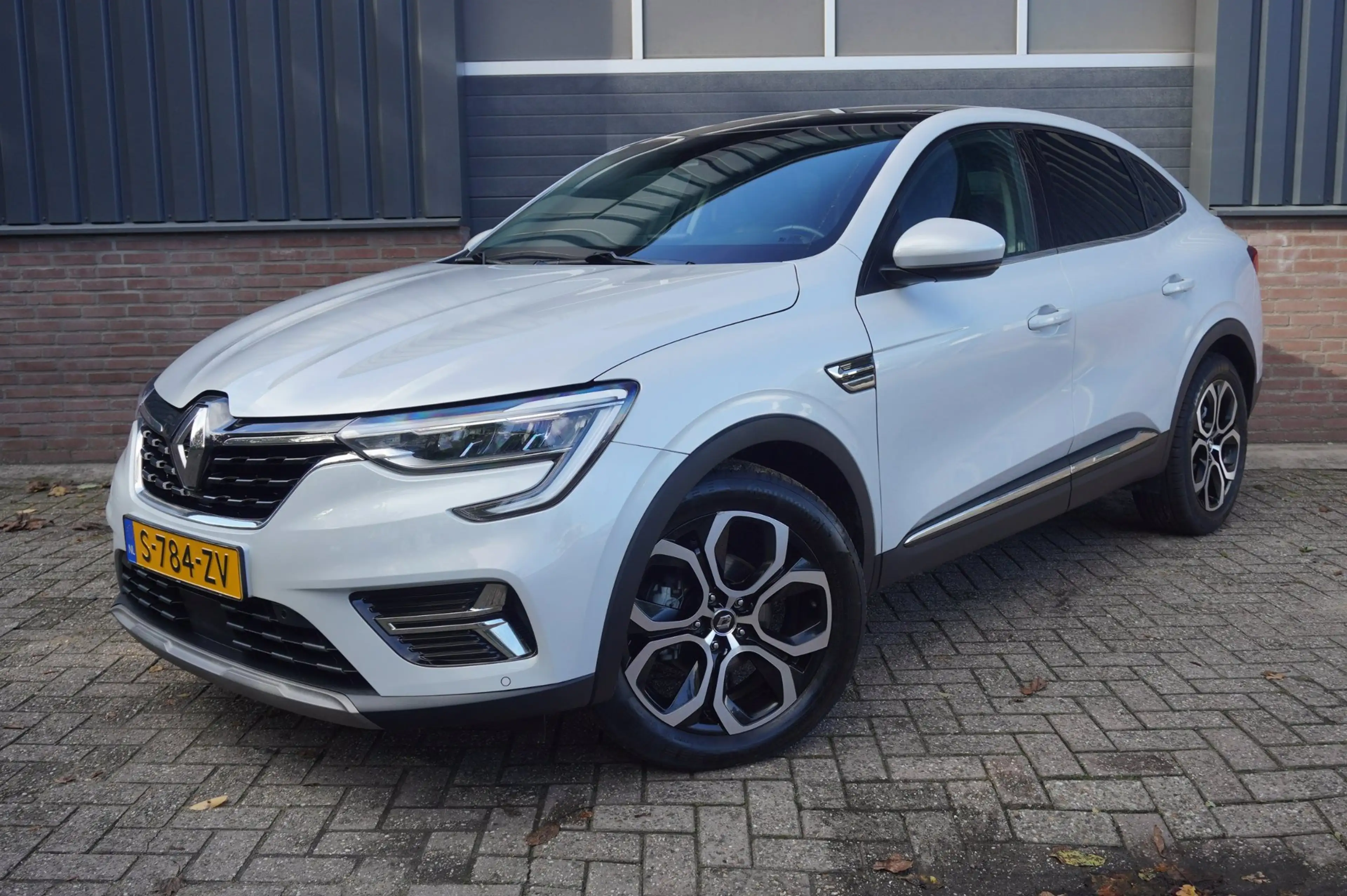 Renault Arkana 1.3 mild hybrid 160 techno / Schuifkanteldak / Car