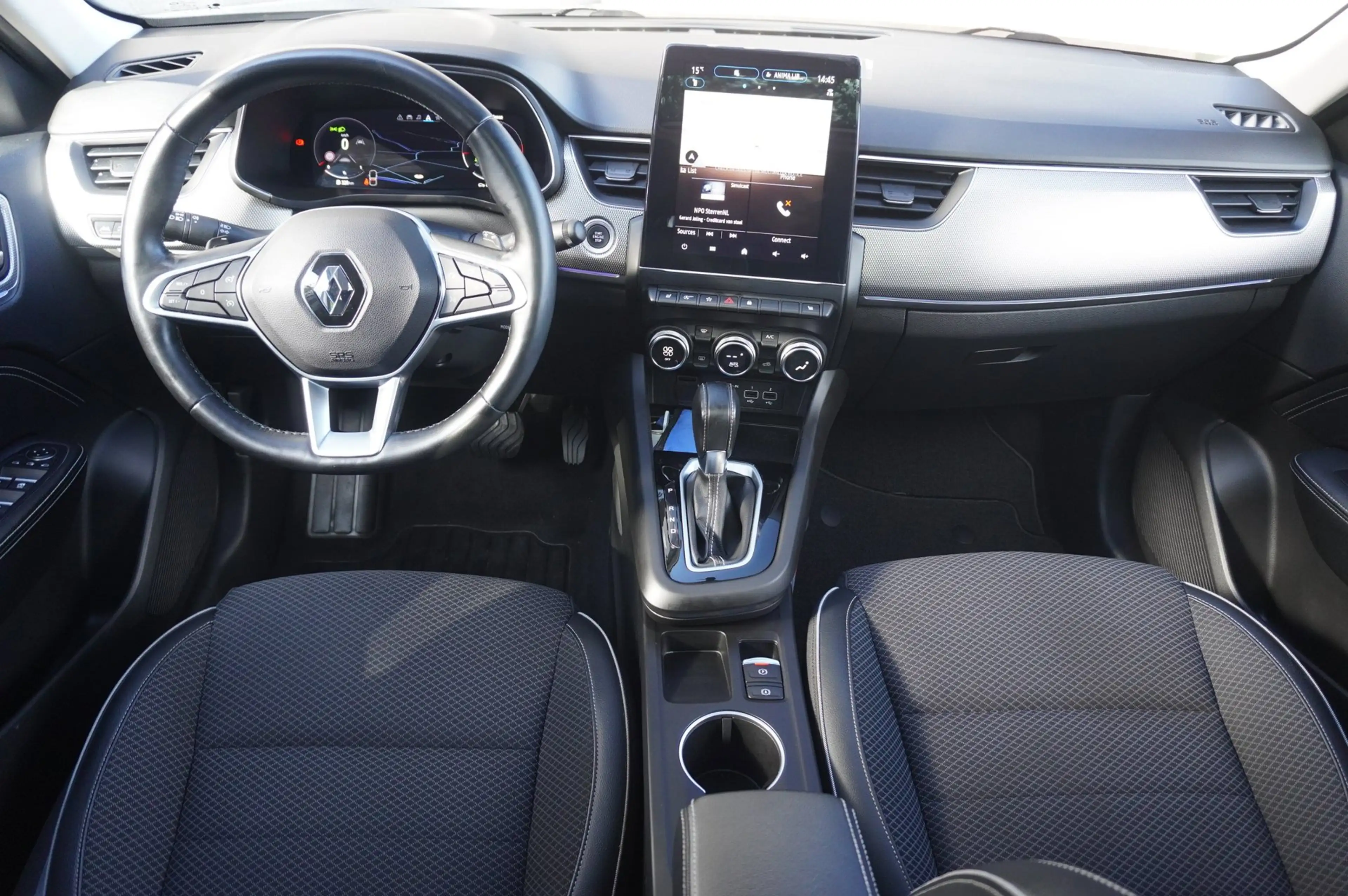 Renault Arkana 1.3 mild hybrid 160 techno / Schuifkanteldak / Car — photo 10