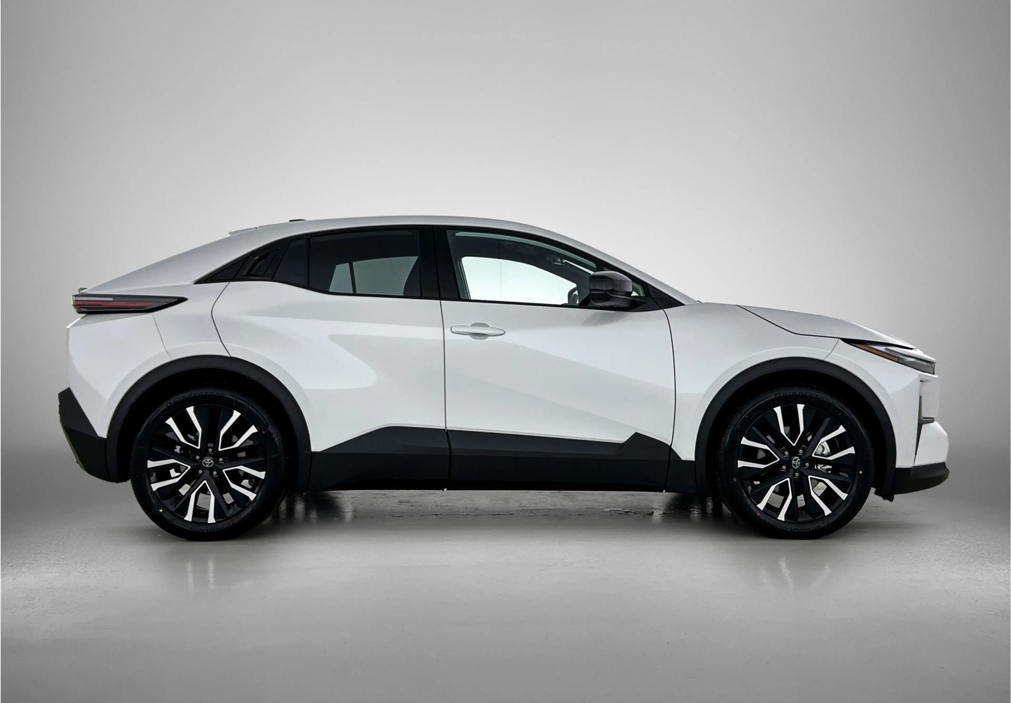 Toyota C-HR+ First Edition 77 kWh *EV-Deal* | Stoel en stuurwie — photo 12