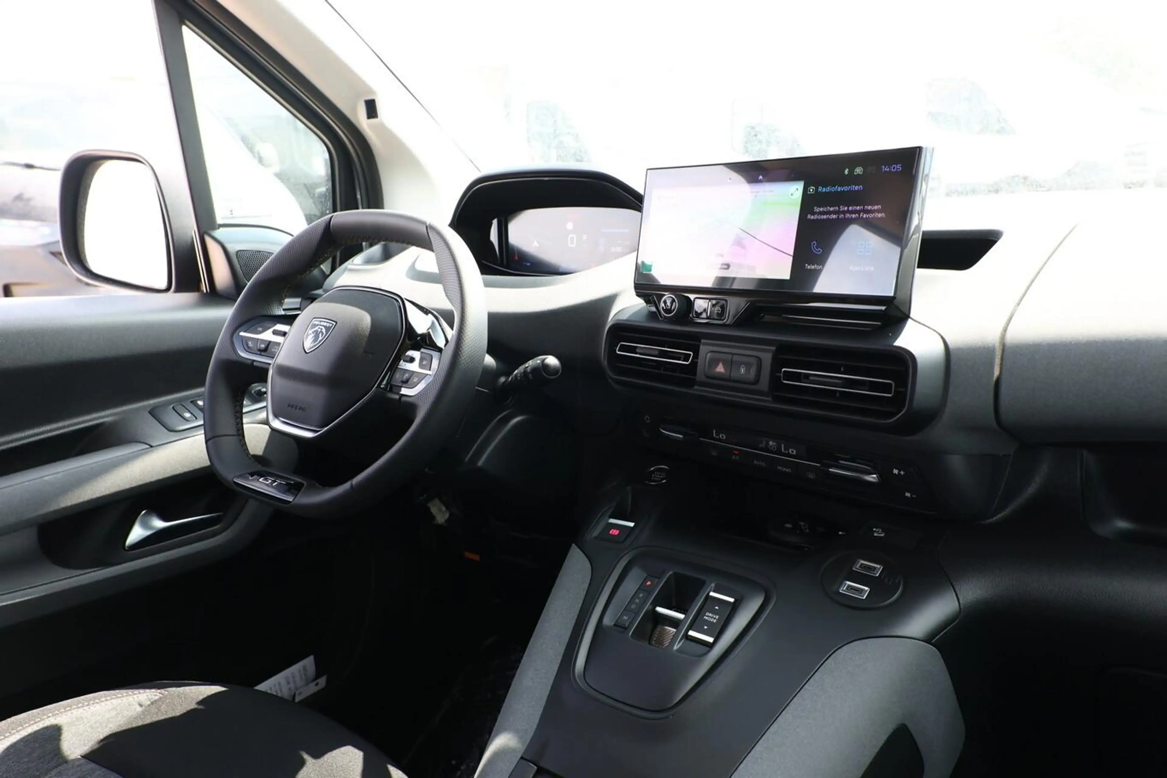 Peugeot Rifter M1 GT L2 7-S Keyl Nav Kam 2xPDC ACC BT 96 kW (1... — photo 9