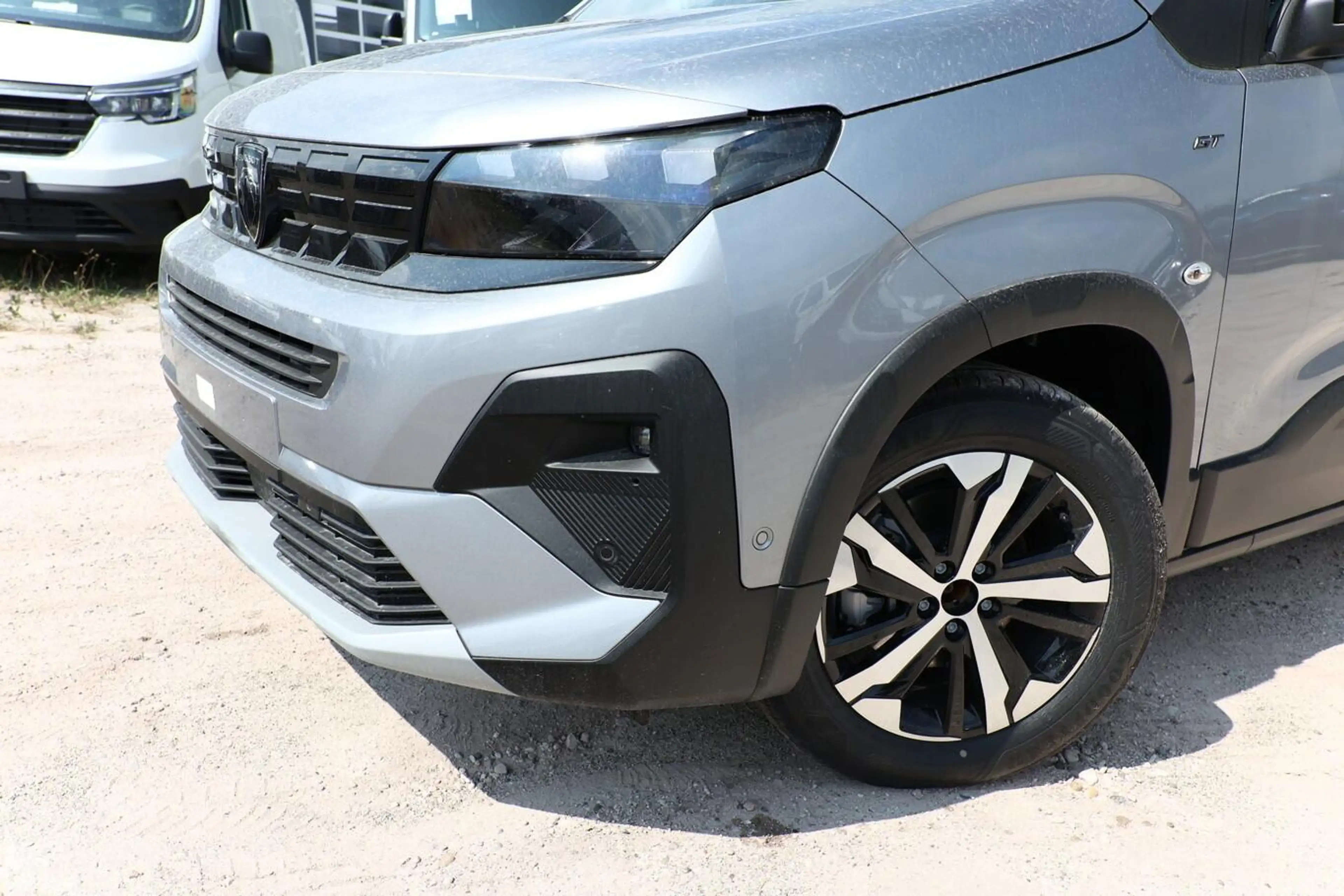 Peugeot Rifter M1 GT L2 7-S Keyl Nav Kam 2xPDC ACC BT 96 kW (1... — photo 5