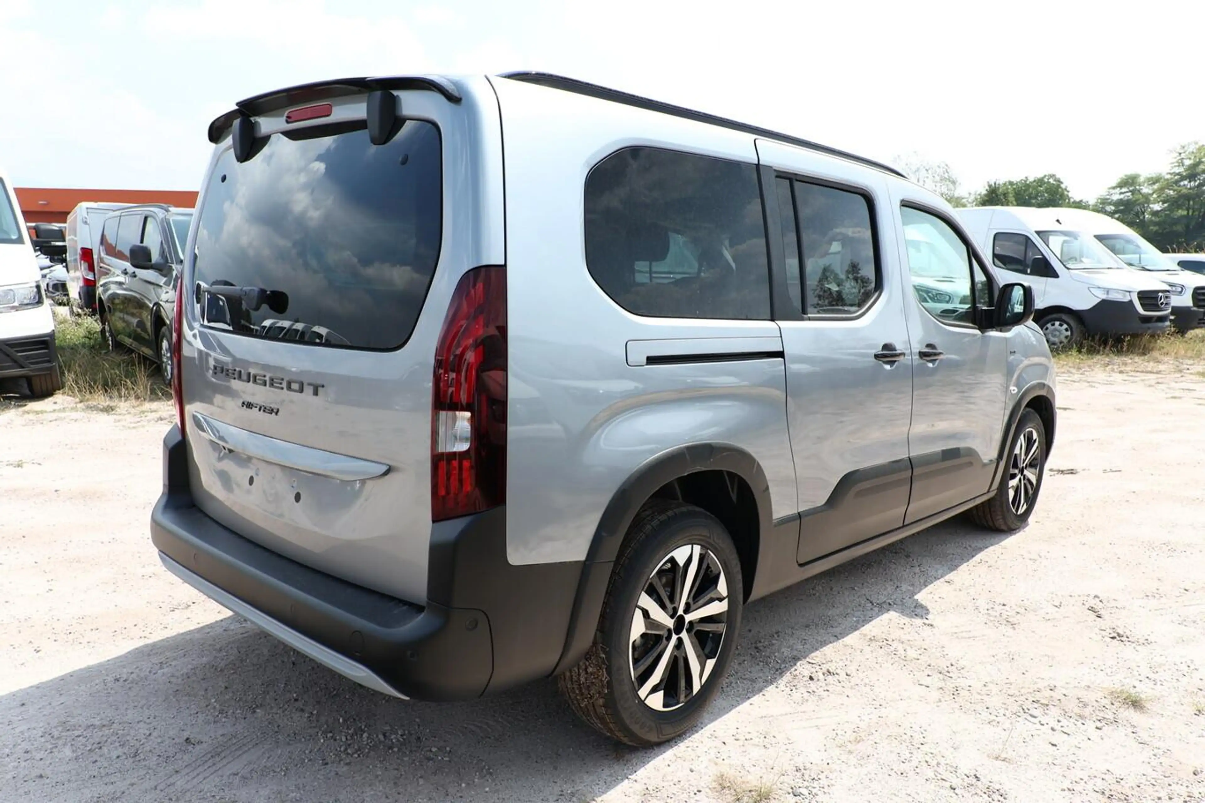 Peugeot Rifter M1 GT L2 7-S Keyl Nav Kam 2xPDC ACC BT 96 kW (1... — photo 3
