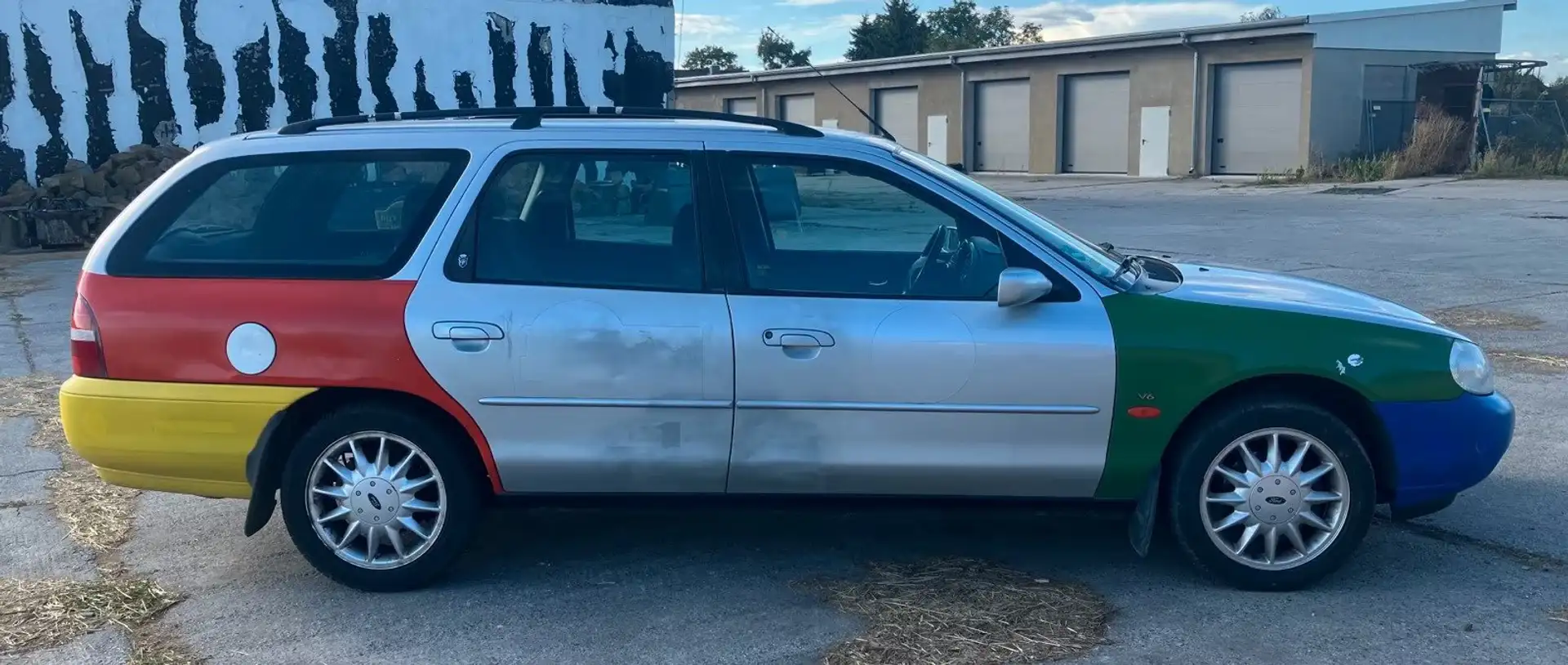 Ford Mondeo Mondeo V6 Ghia - 2