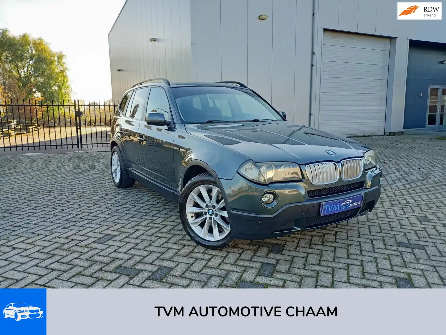 BMW X3 3.0si Executive PANO FULL OPTION YOUNGTIMER Vert - 1