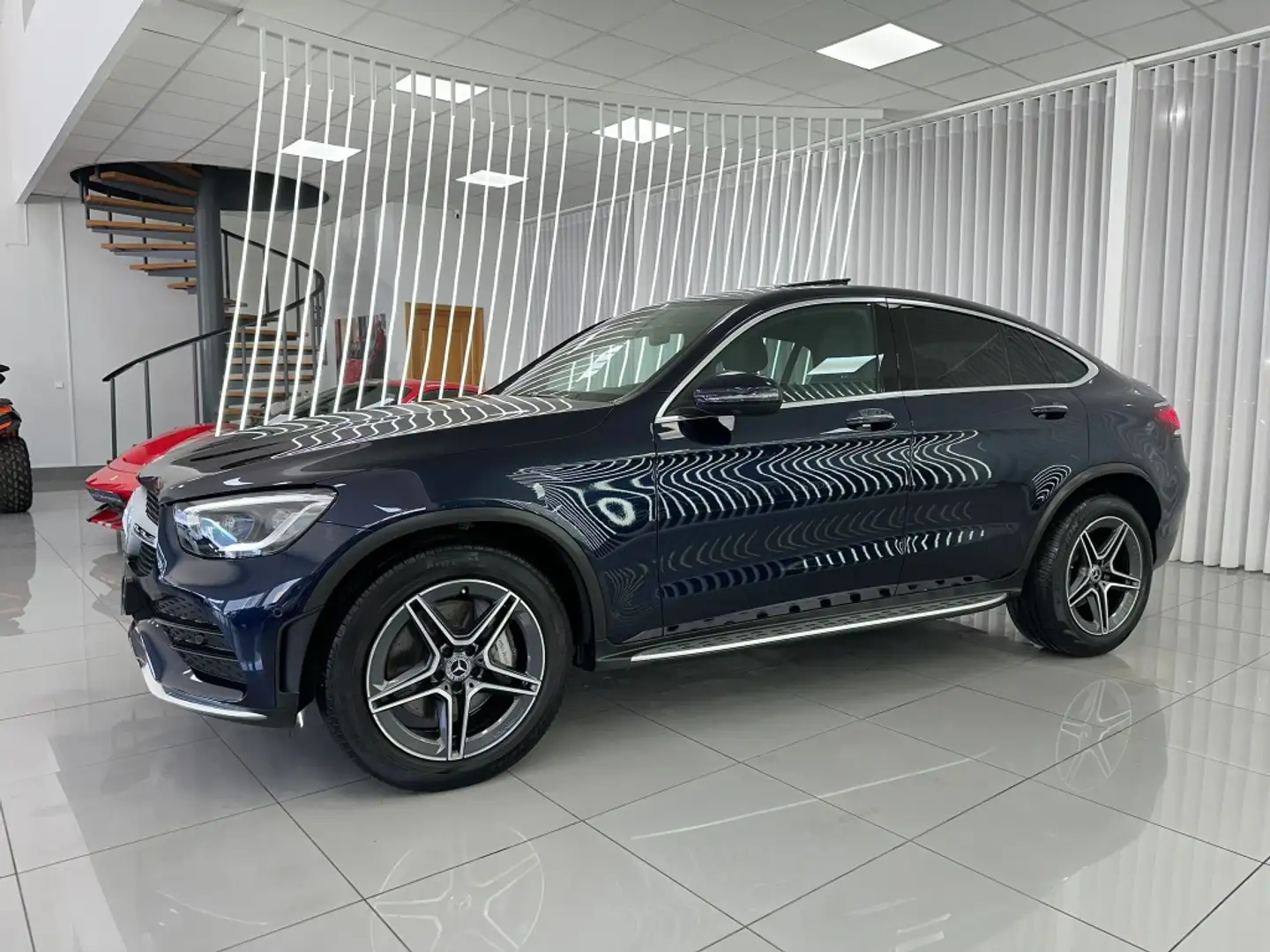 Mercedes-Benz GLC 220 Coupé 220d 4Matic 9G-Tronic Azul - 2