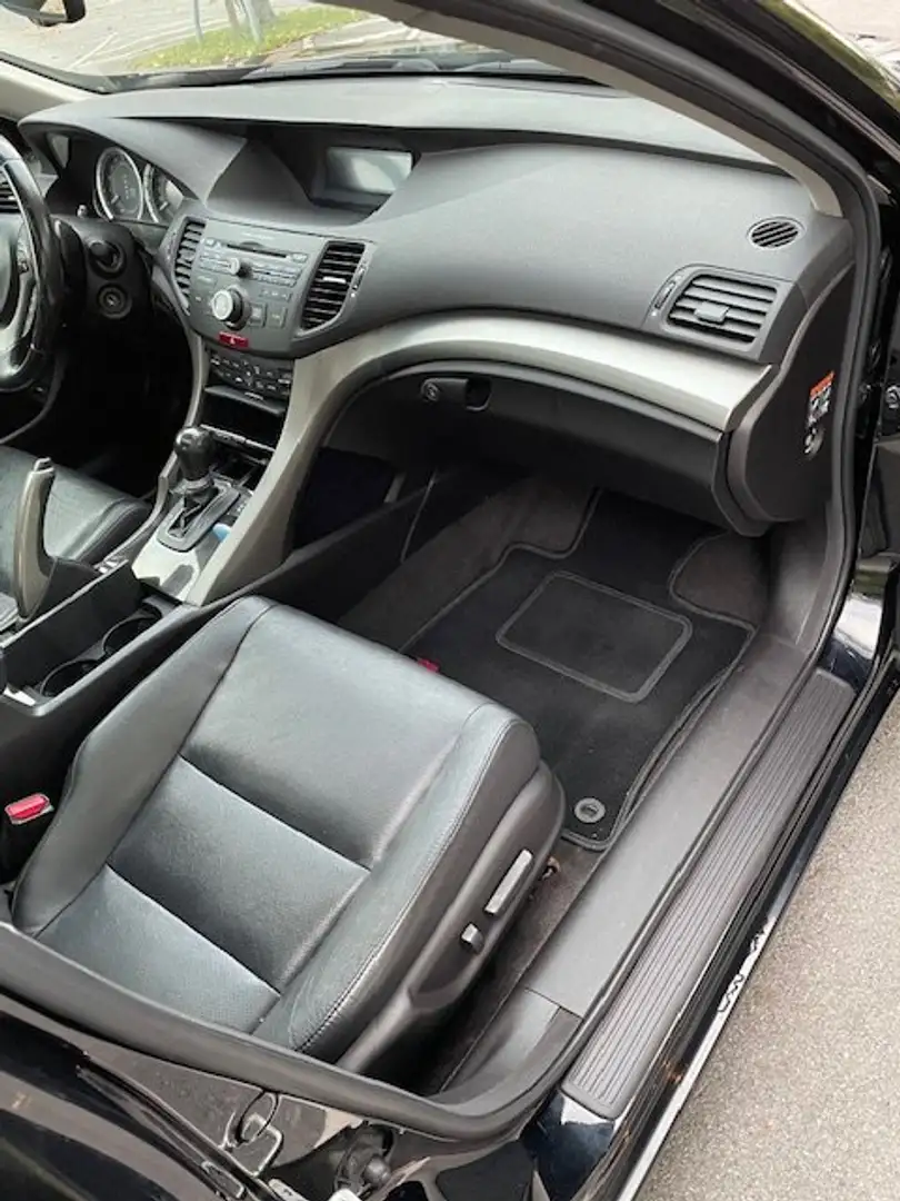 Honda Accord Accord Stufenheck 2.4 Executive Czarny - 2