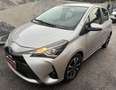 Toyota Yaris 1.5h RESTYLING..PACK SAFETY..BLUETOOTH.. Silber - thumbnail 2