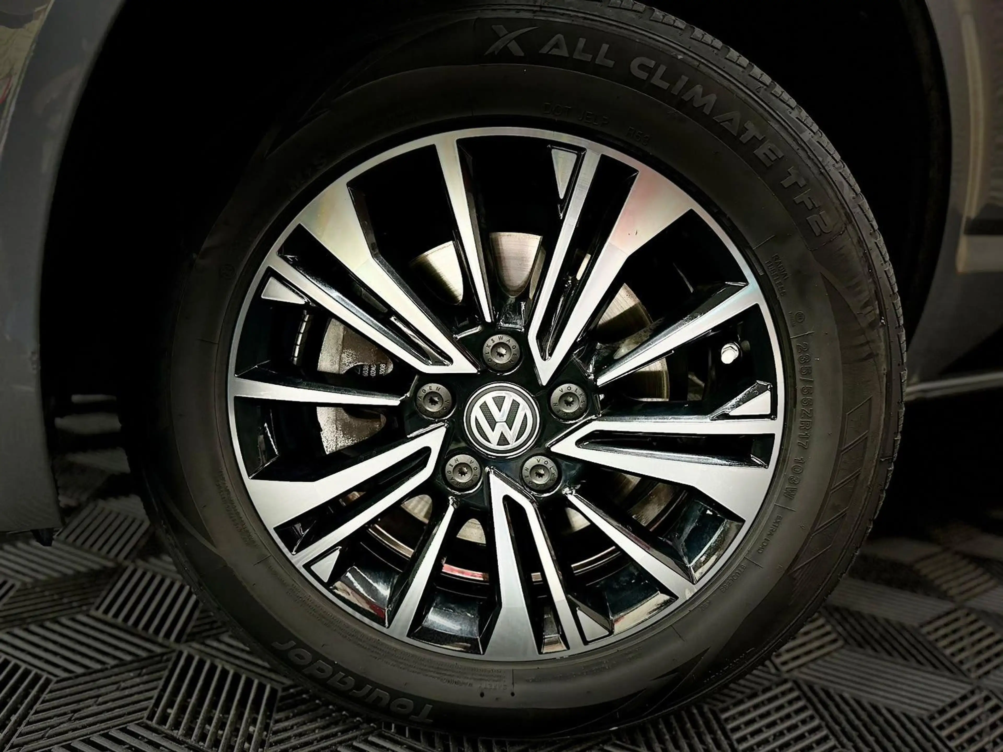 Volkswagen T6.1 Transporter 2.0TDI EDT. LED#VC#ACC#LKW#AHK — photo 13