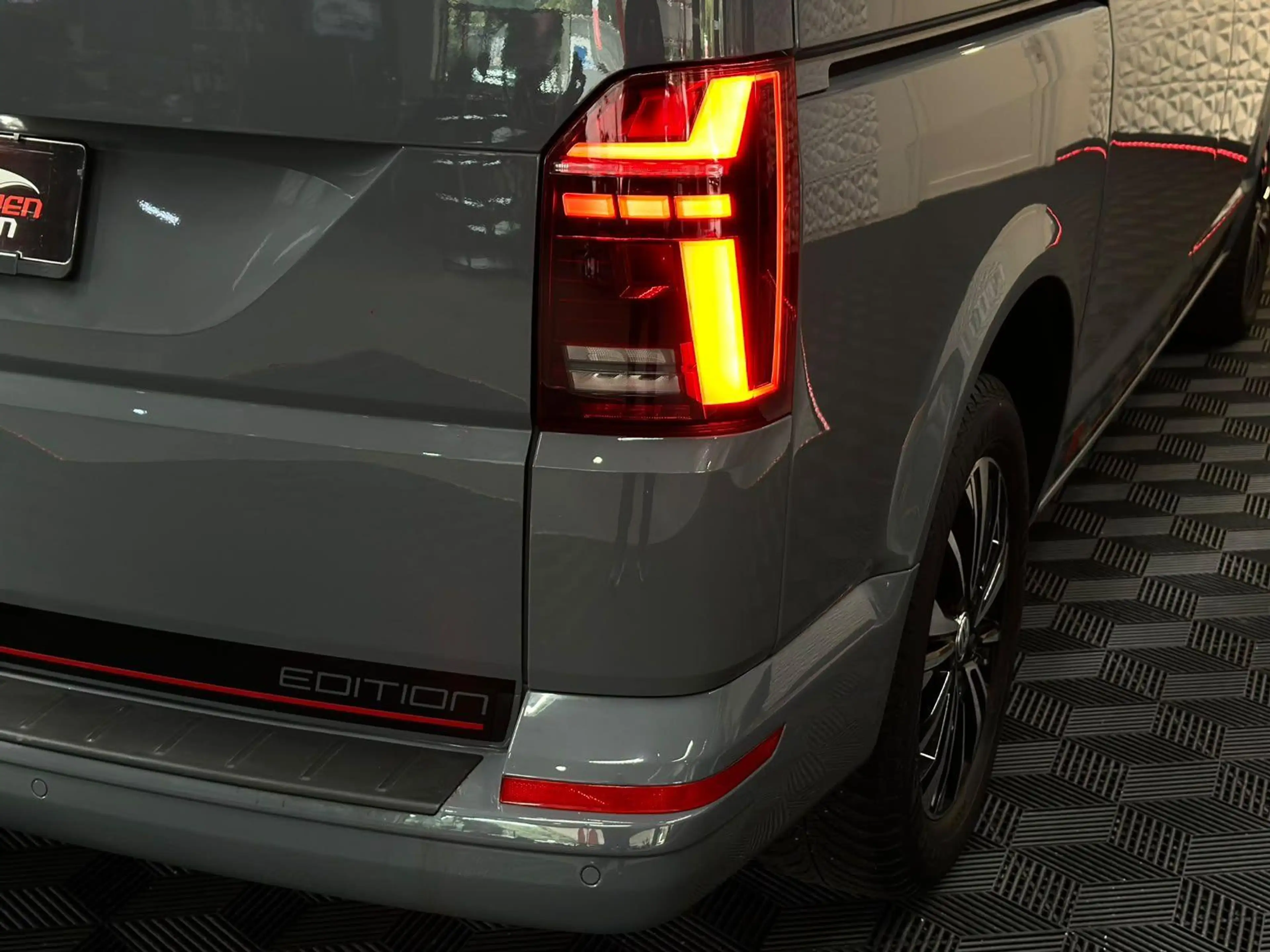 Volkswagen T6.1 Transporter 2.0TDI EDT. LED#VC#ACC#LKW#AHK — photo 12