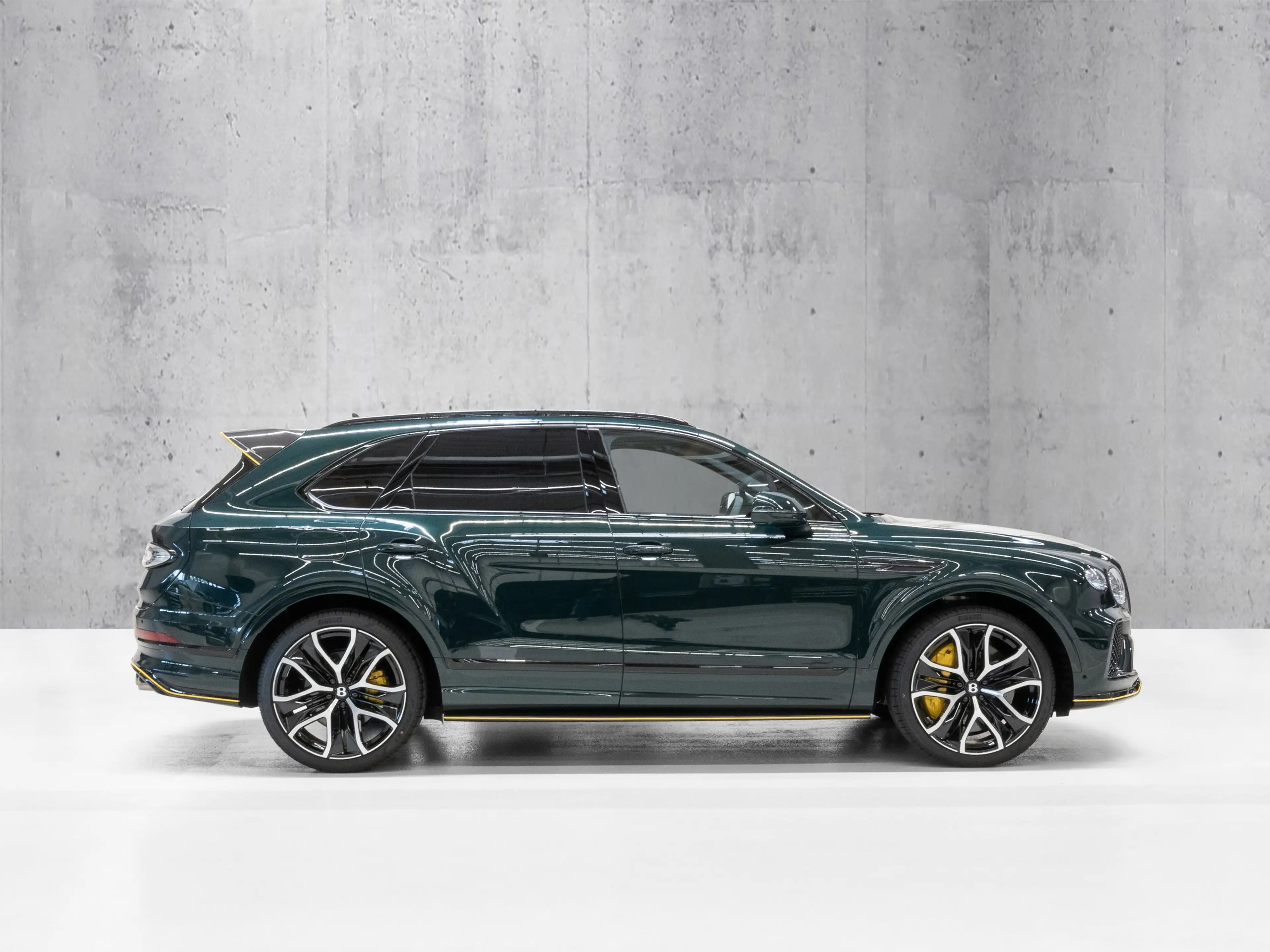 Bentley Bentayga Speed Akrapovic Exhaust, Parking Heater — photo 3