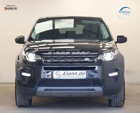 Land Rover Discovery Sport view 2