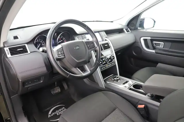 Land Rover Discovery Sport view 13