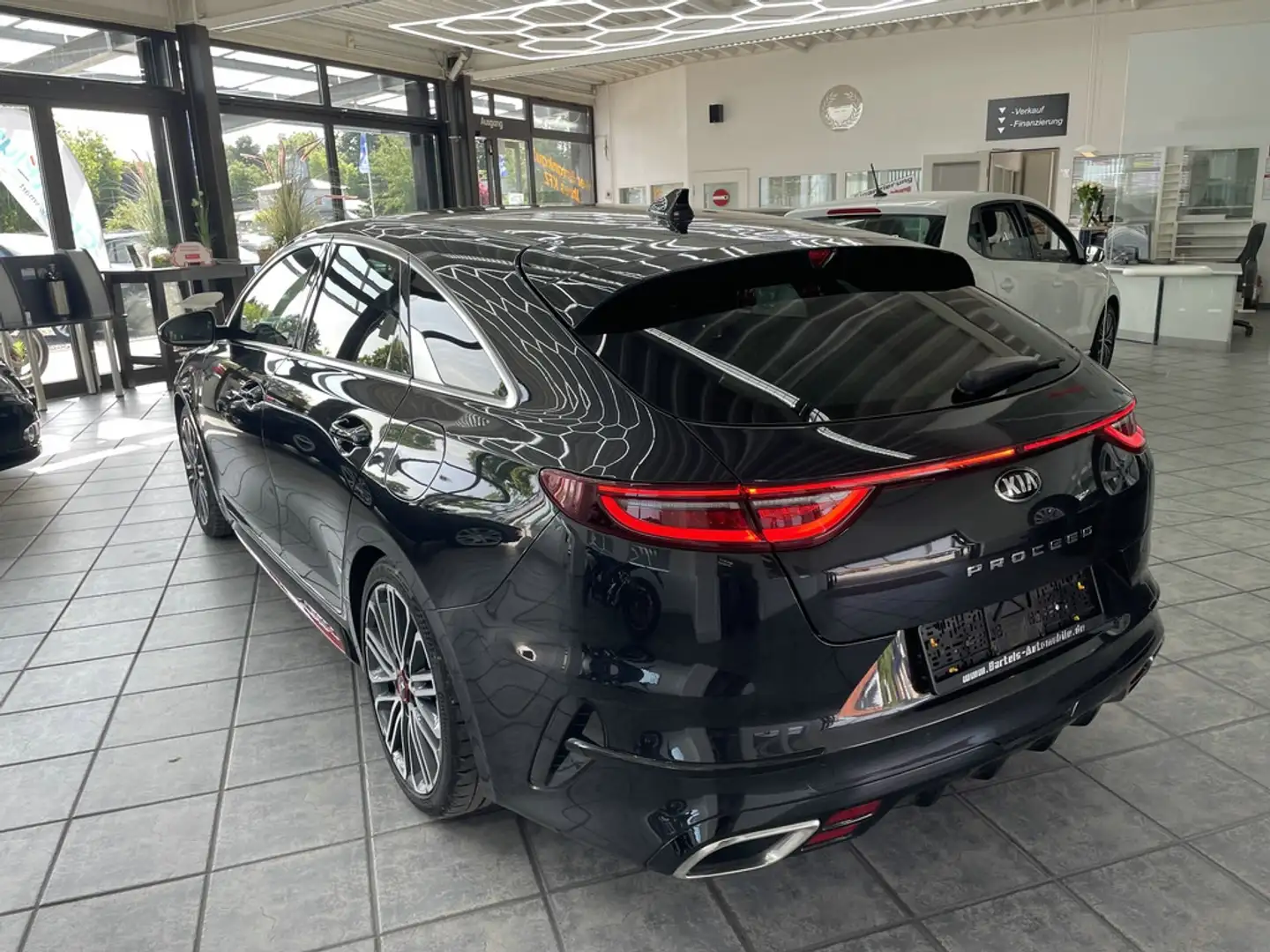 Kia 1.6 T-GDI GT, LED, Leder Siyah - 2