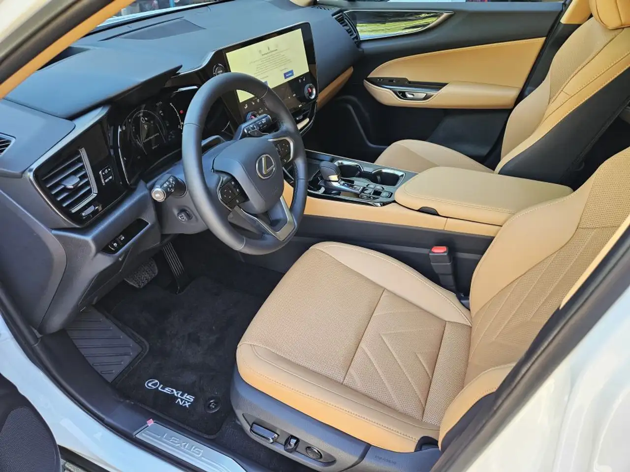 Lexus NX 450h+ E-FOUR Executive Line*Panorama-Glasdach 5