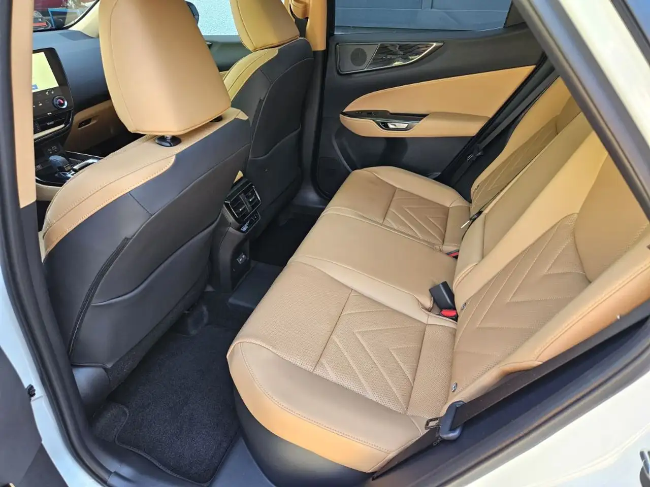Lexus NX 450h+ E-FOUR Executive Line*Panorama-Glasdach 6