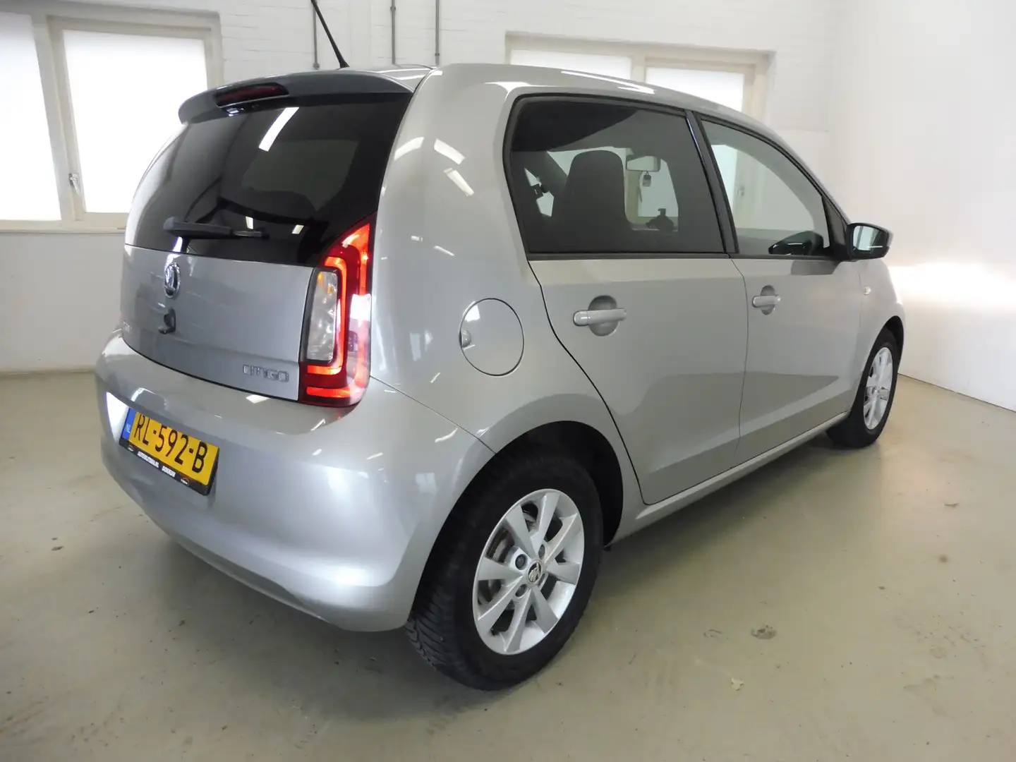 Skoda Citigo 1.0 Greentech Ambition Cruise | LMV " | LED | Airc Grijs - 2