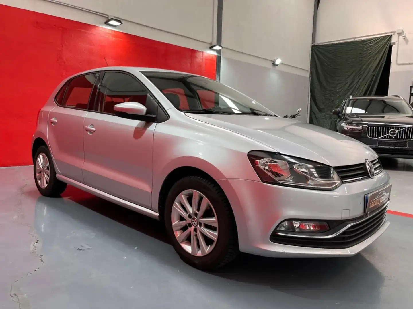 Volkswagen Polo 1.0 TSI BMT Bluemotion 70kW Gris - 2