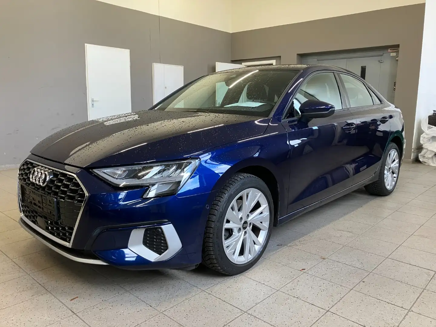 Audi A3 Limousine 30 TFSI Advanced S tronic RFK*ACC*Navi*L Blau - 2