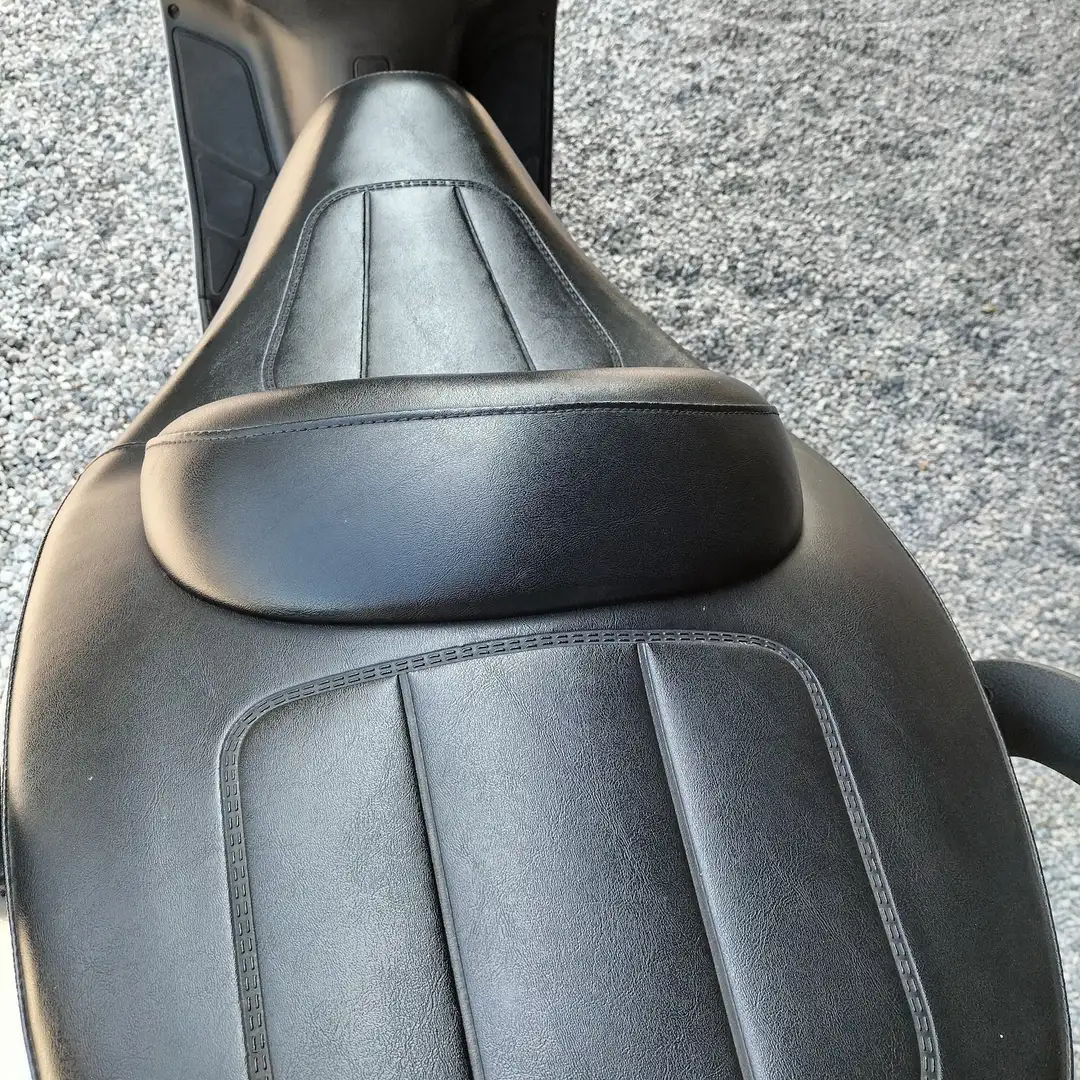 Kymco Grand Dink 250 Silver - 2