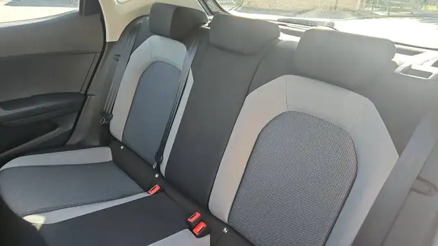 Seat Ibiza view 9