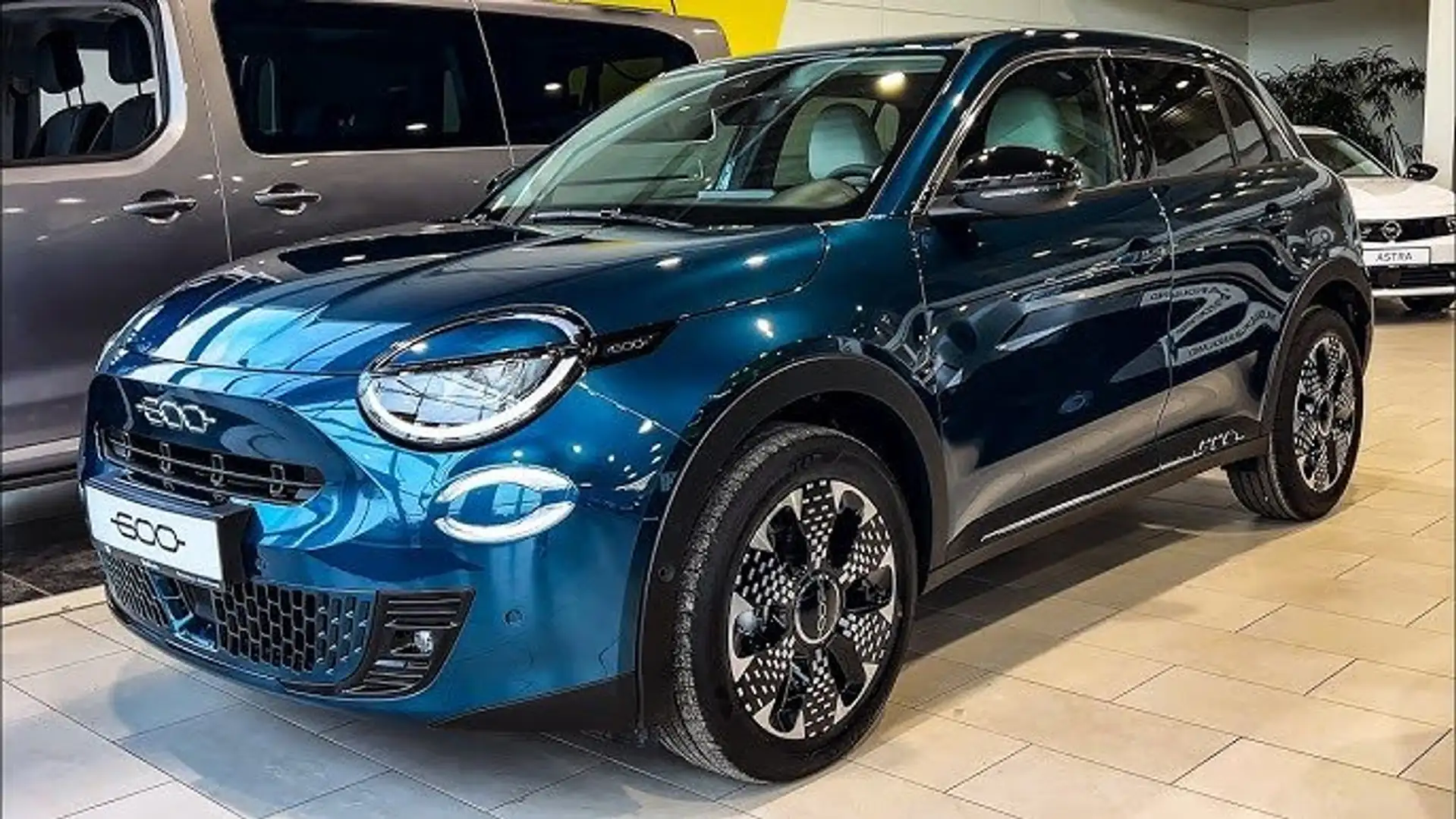 Fiat 600 600 1.2 hybrid La Prima 110cv AUTOM UFF.STELLANTIS Bleu - 1