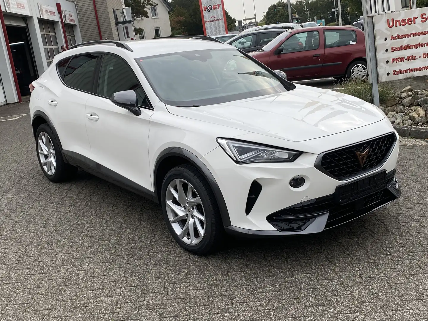 CUPRA Formentor 1.5 TSI ~LED~Navi~RearCam~ACC~Spur Weiß - 2