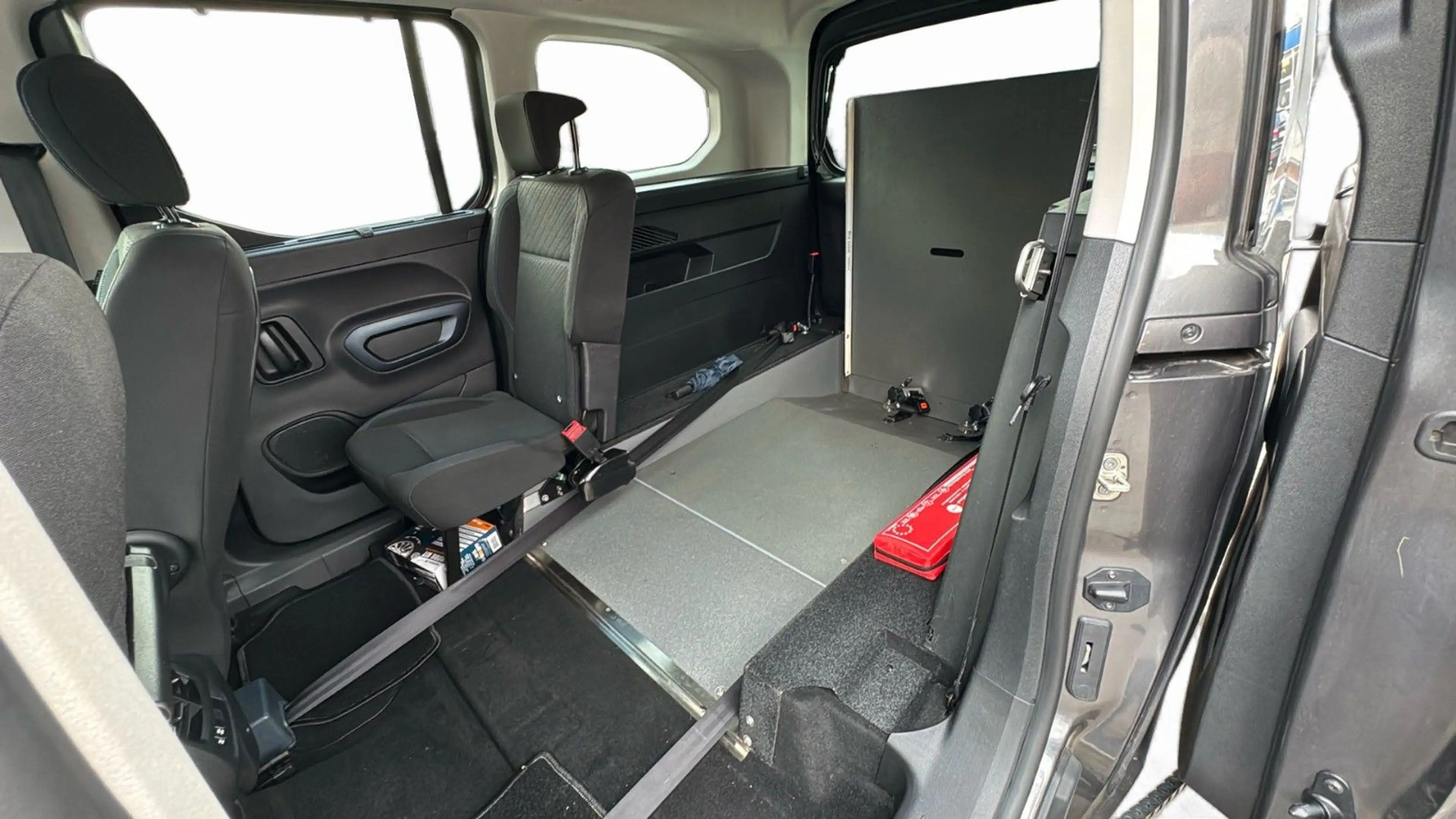 Peugeot Rifter Allure L2 — photo 12