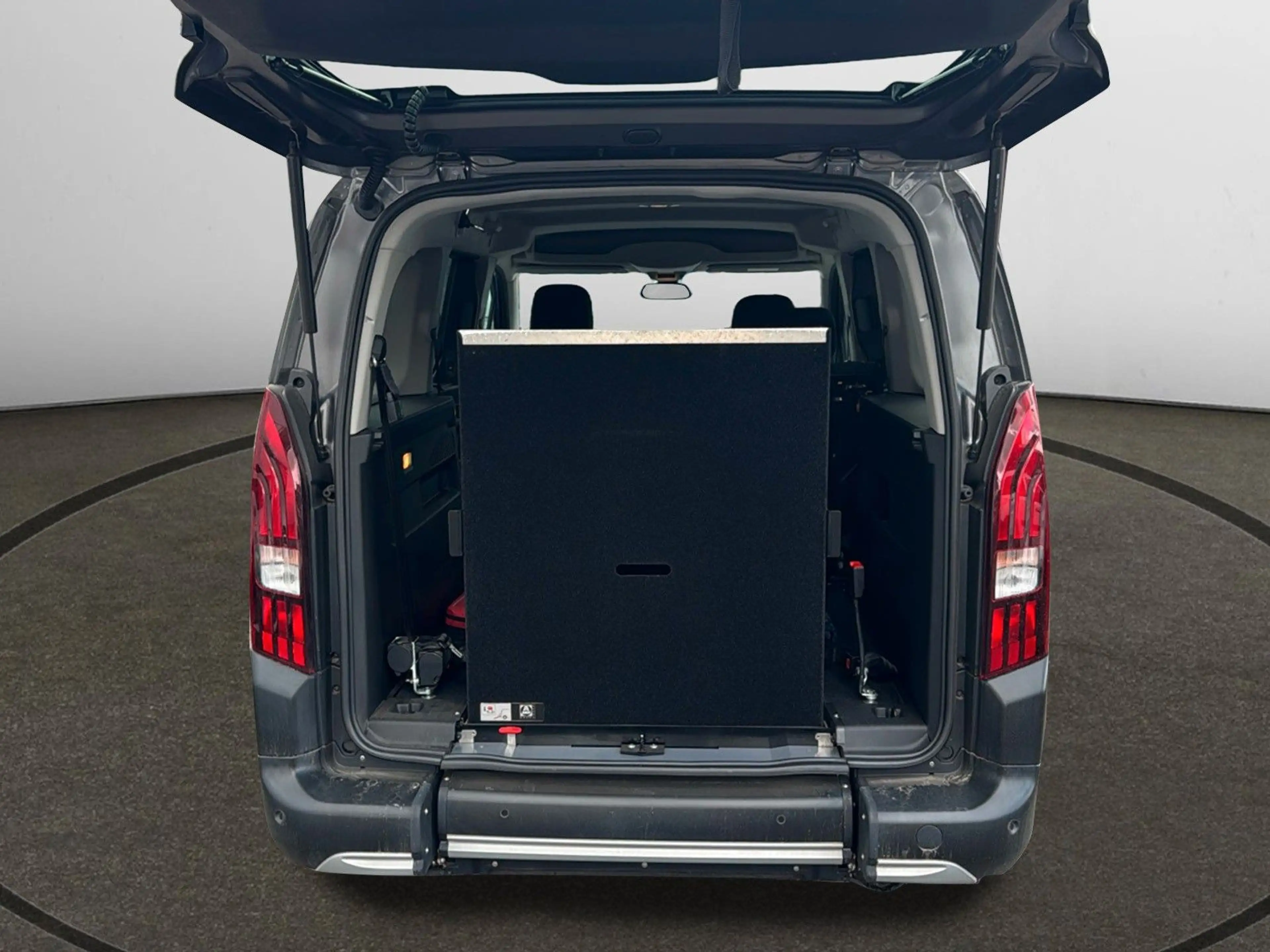 Peugeot Rifter Allure L2 — photo 9
