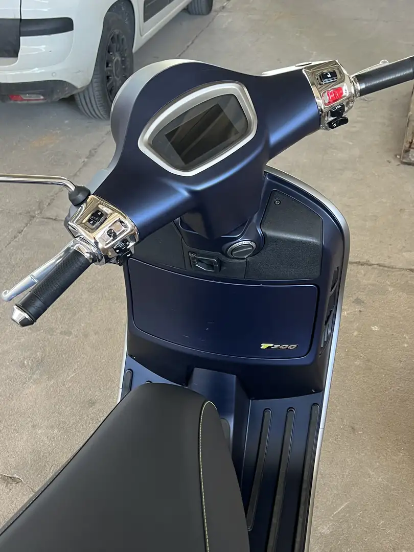 Vespa GTS Super Tech 300 Super Tech - 1
