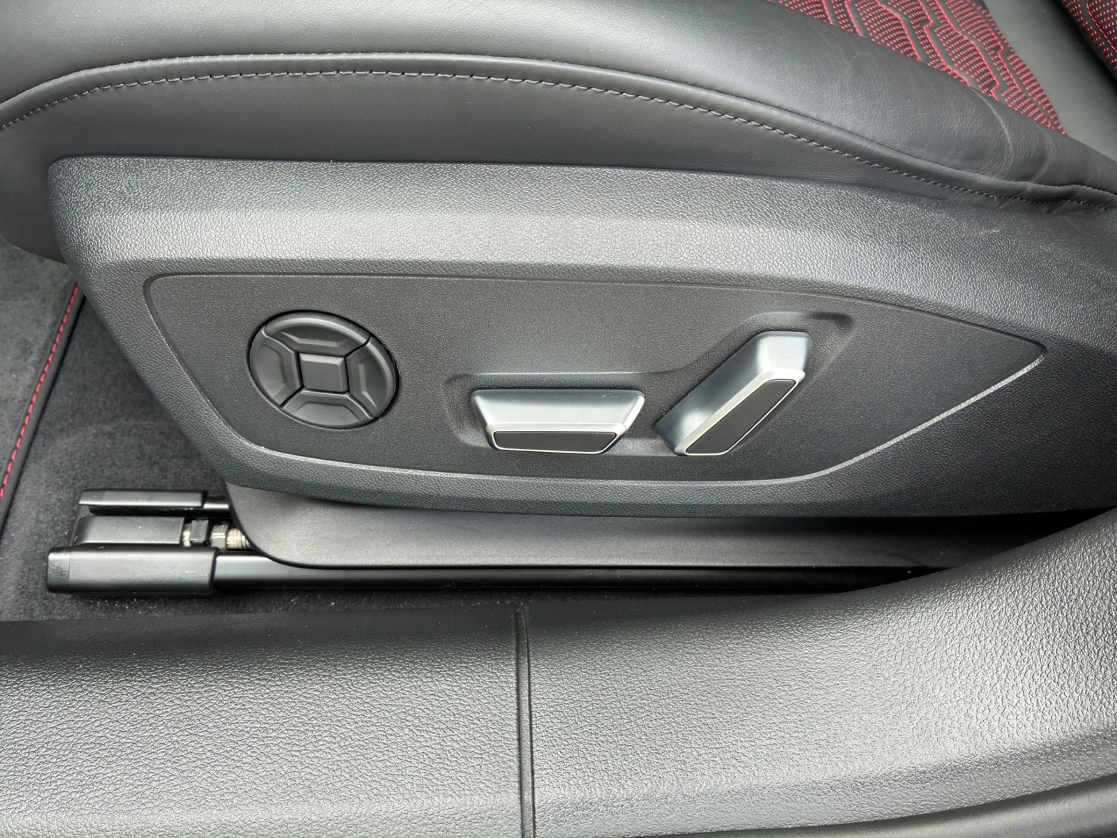 Audi RS6 Avant 4.0 performance *AHK*STDHZG*PANO* — photo 9
